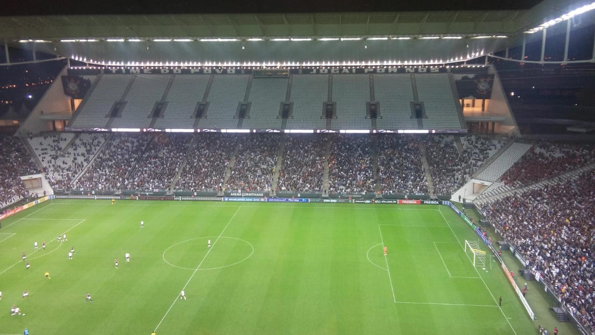 O público na Arena Corinthians foi mais uma vez abaixo da média