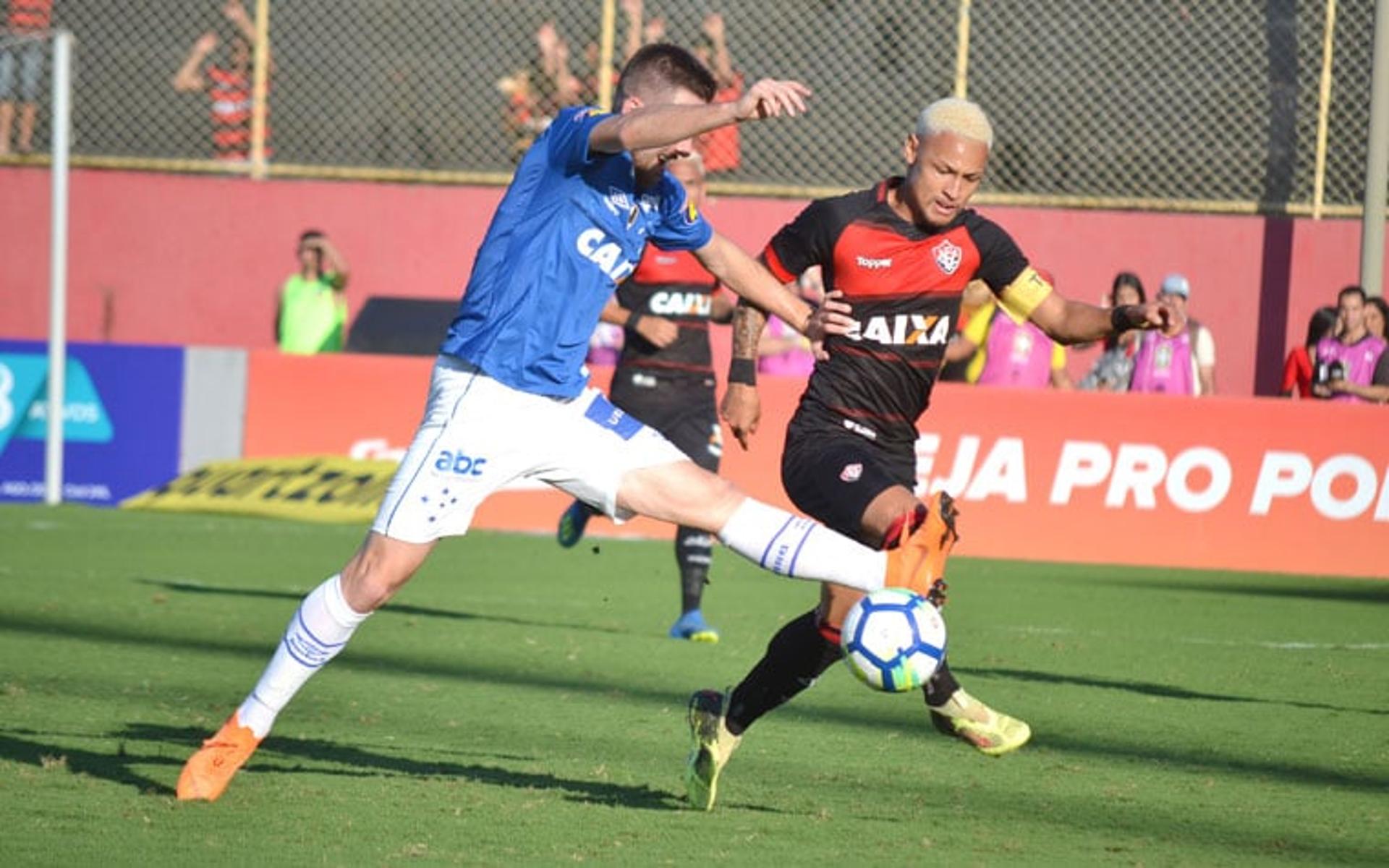 Vitória 1 x 1 Cruzeiro: as imagens da partida