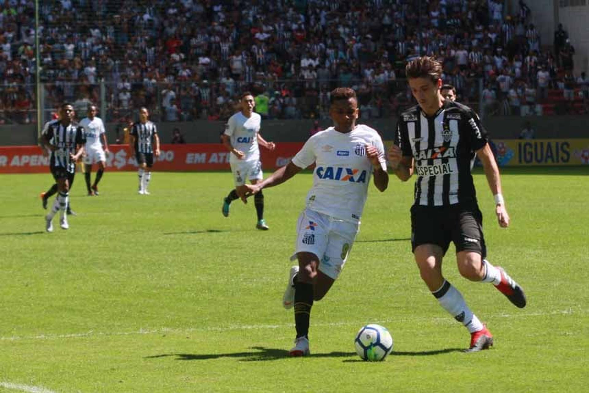 Último confronto:&nbsp;&nbsp;Santos 1 x 3 Atlético-MG – Campeonato Brasileiro – Independência (12/08/2018)