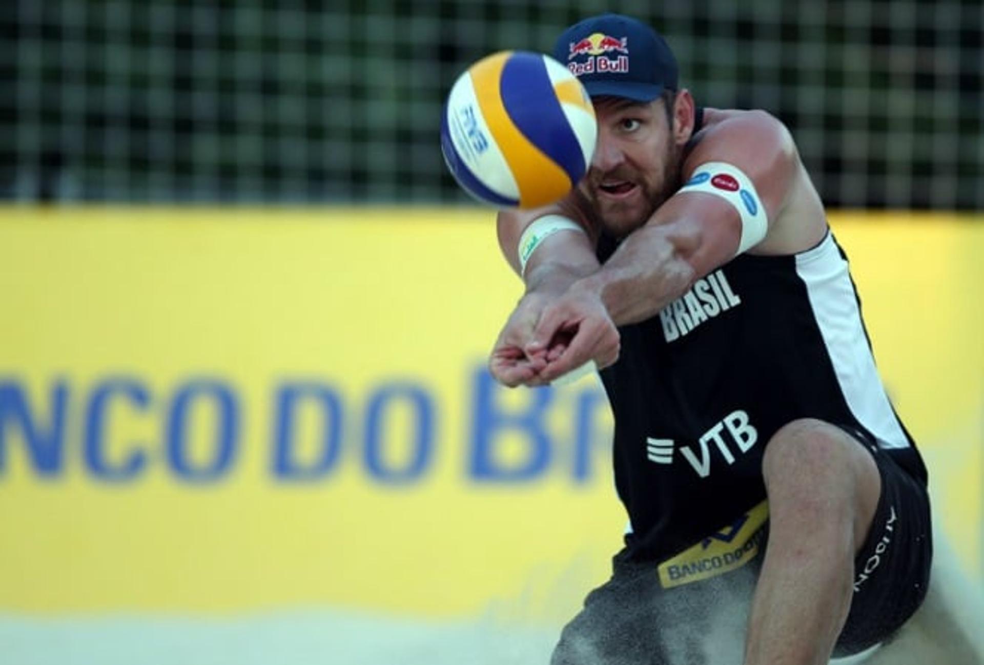 Alison/André perdem final e levam a prata da etapa Moscou do Circuito Mundial de Vôlei de Praia