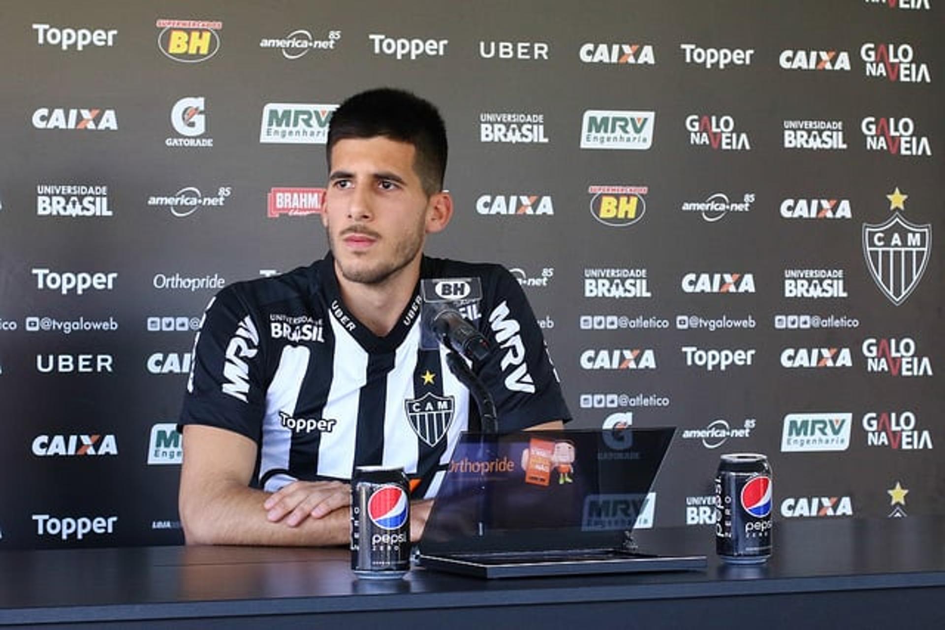 Martin Rea foi apresentando na Cidade do Galo e e se diz impressionado com o clube