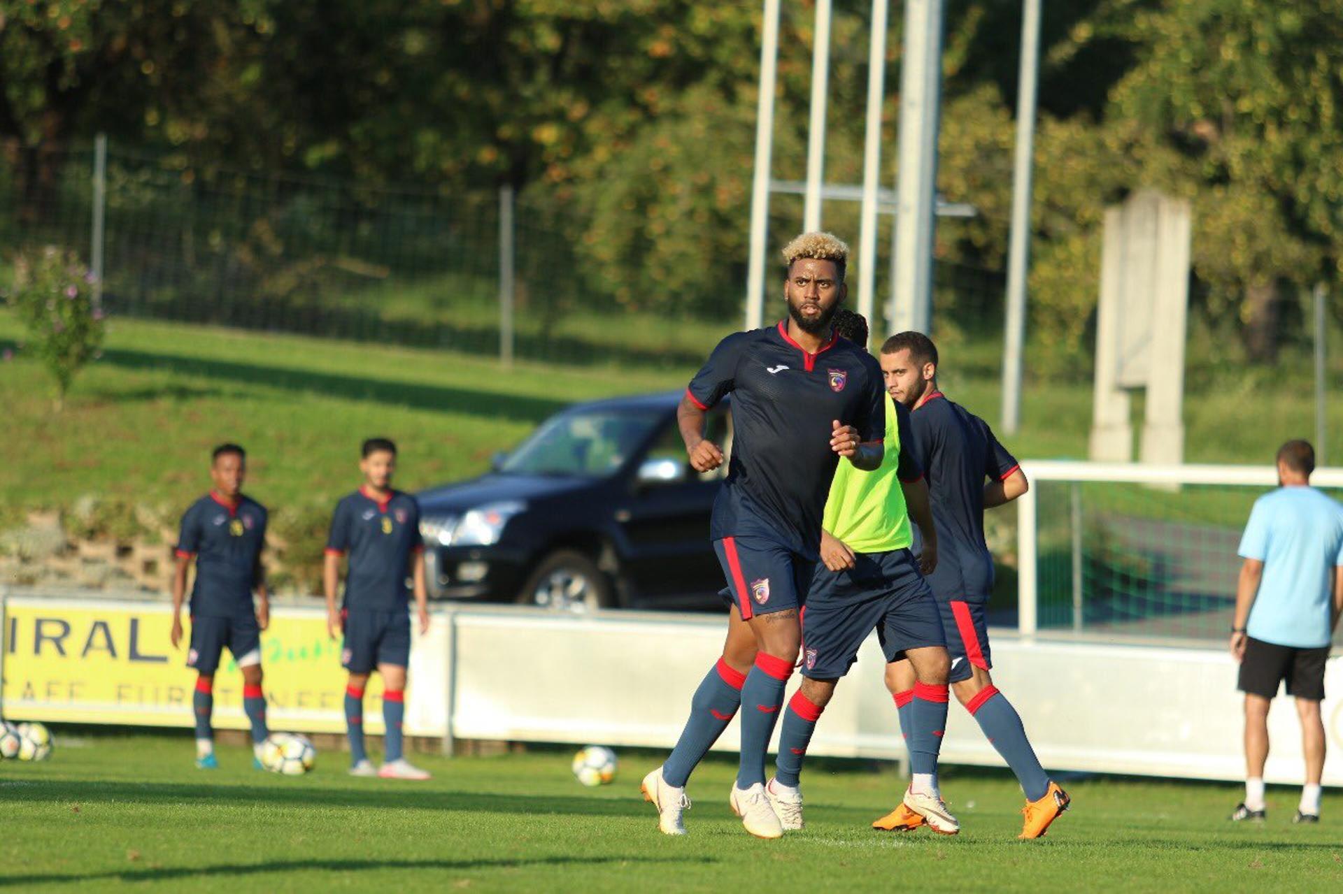 Volante Muralha em treino do Al Hazem, da Arábia Saudita