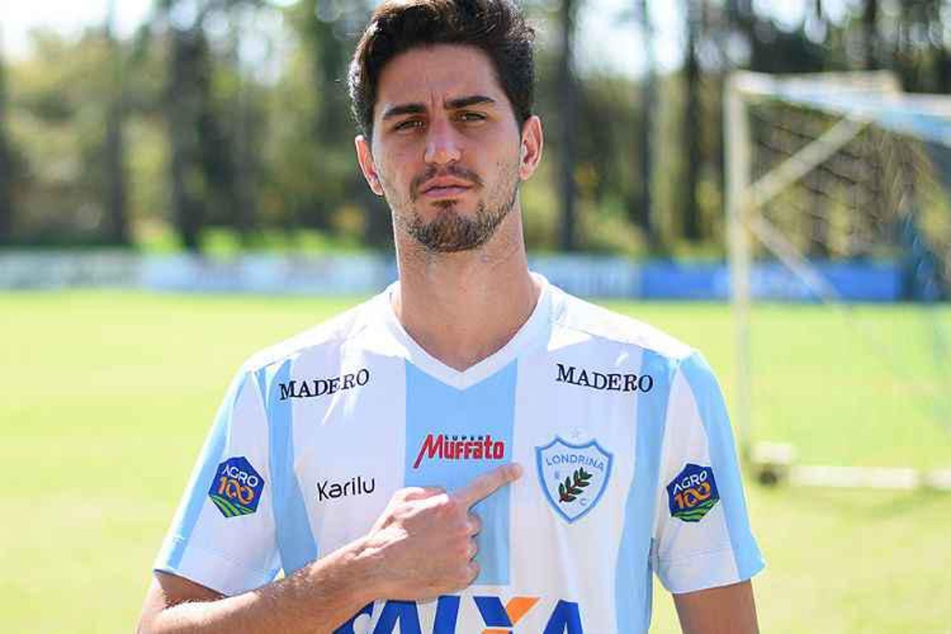 Matheus ficará no clube paranaense dezembro deste ano