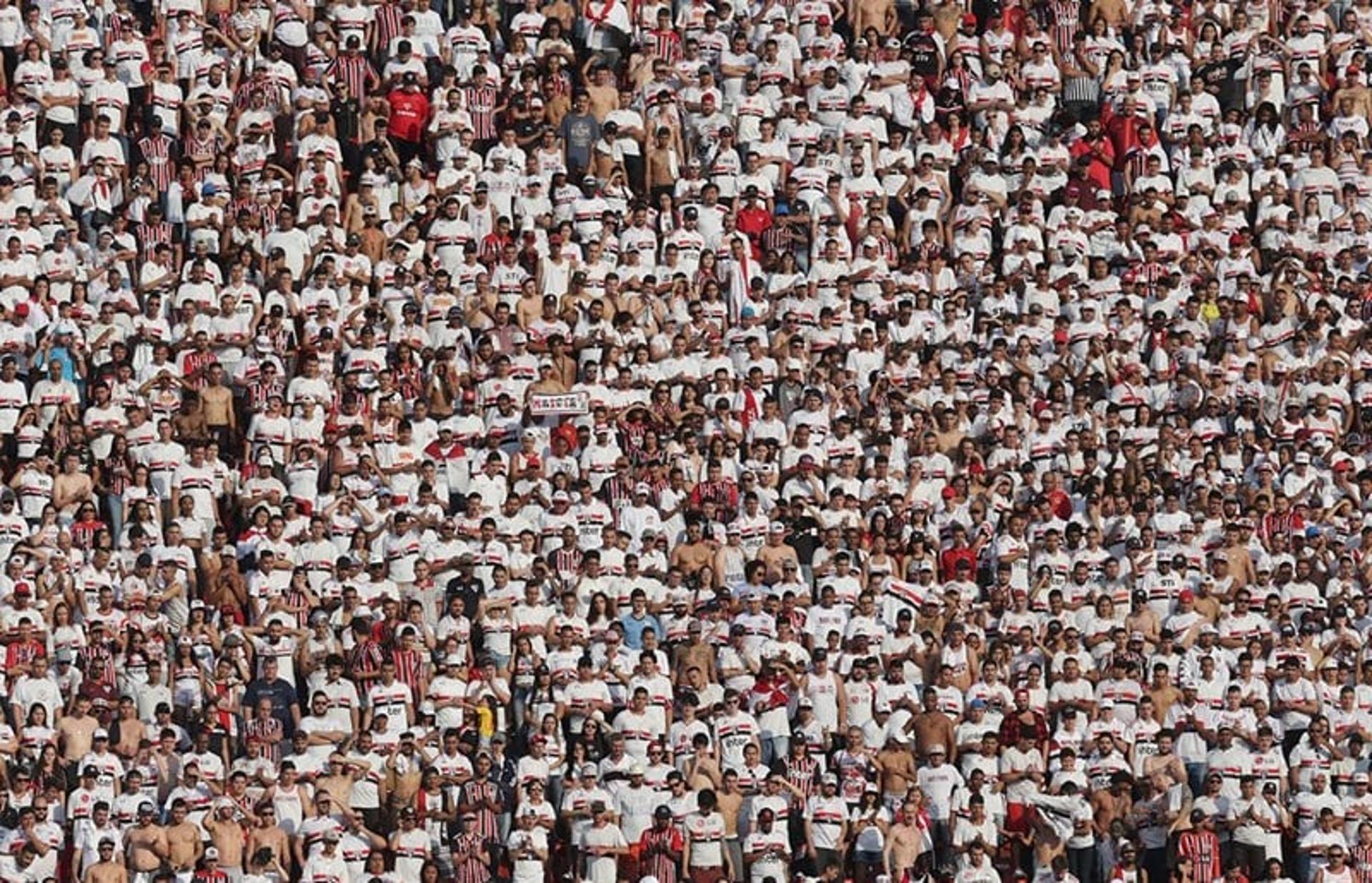 Torcida do São Paulo está muito próxima de alcançar uma média de 40 mil por jogo neste Brasileirão