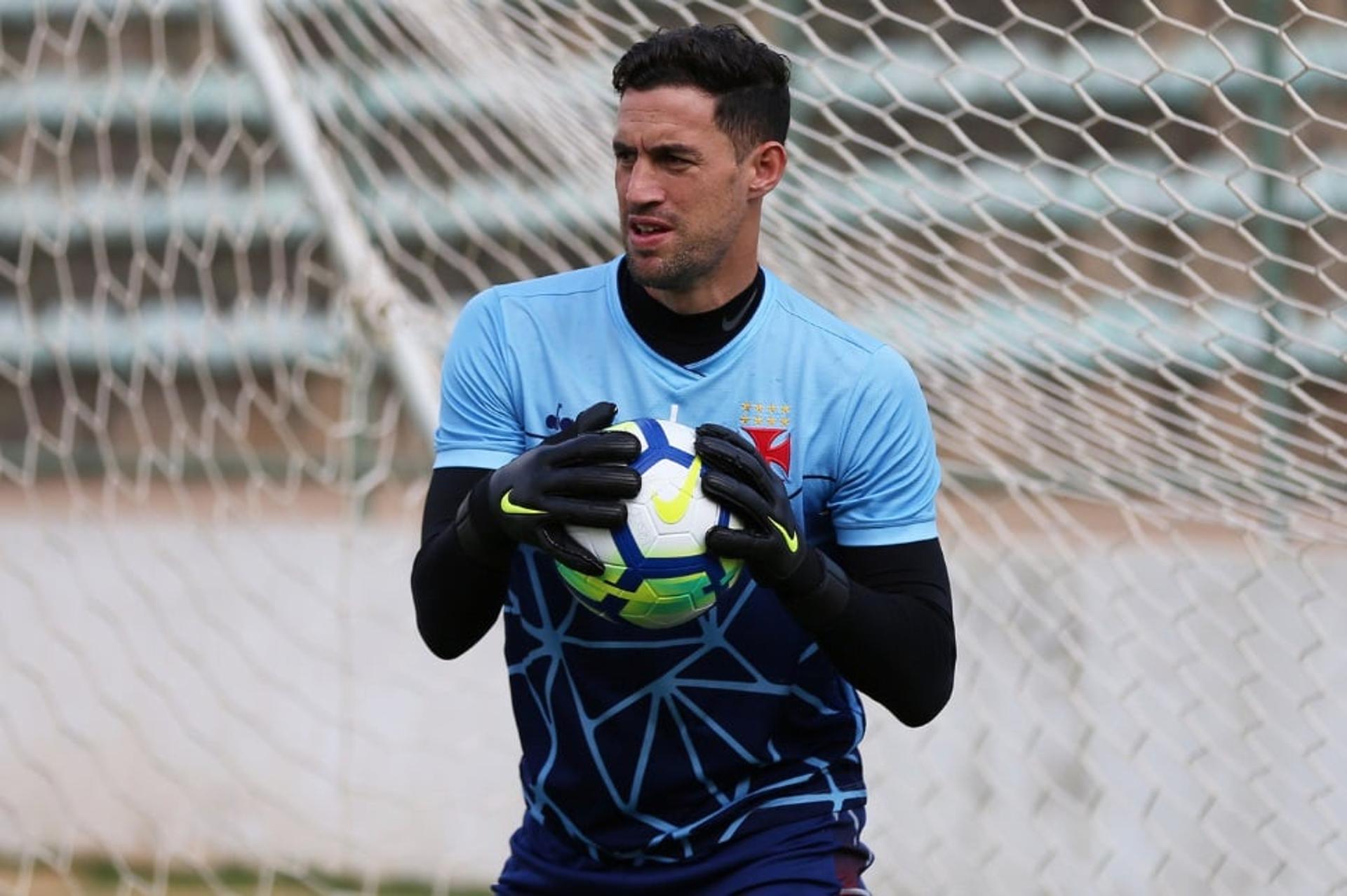 Martin Silva durante treino no Vasco