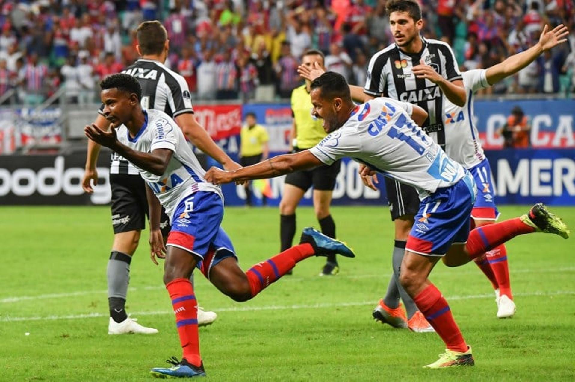 Bahia venceu o Botafogo por 2 a 1 na Fonte Nova. Veja a seguir imagens da partida em Salvador