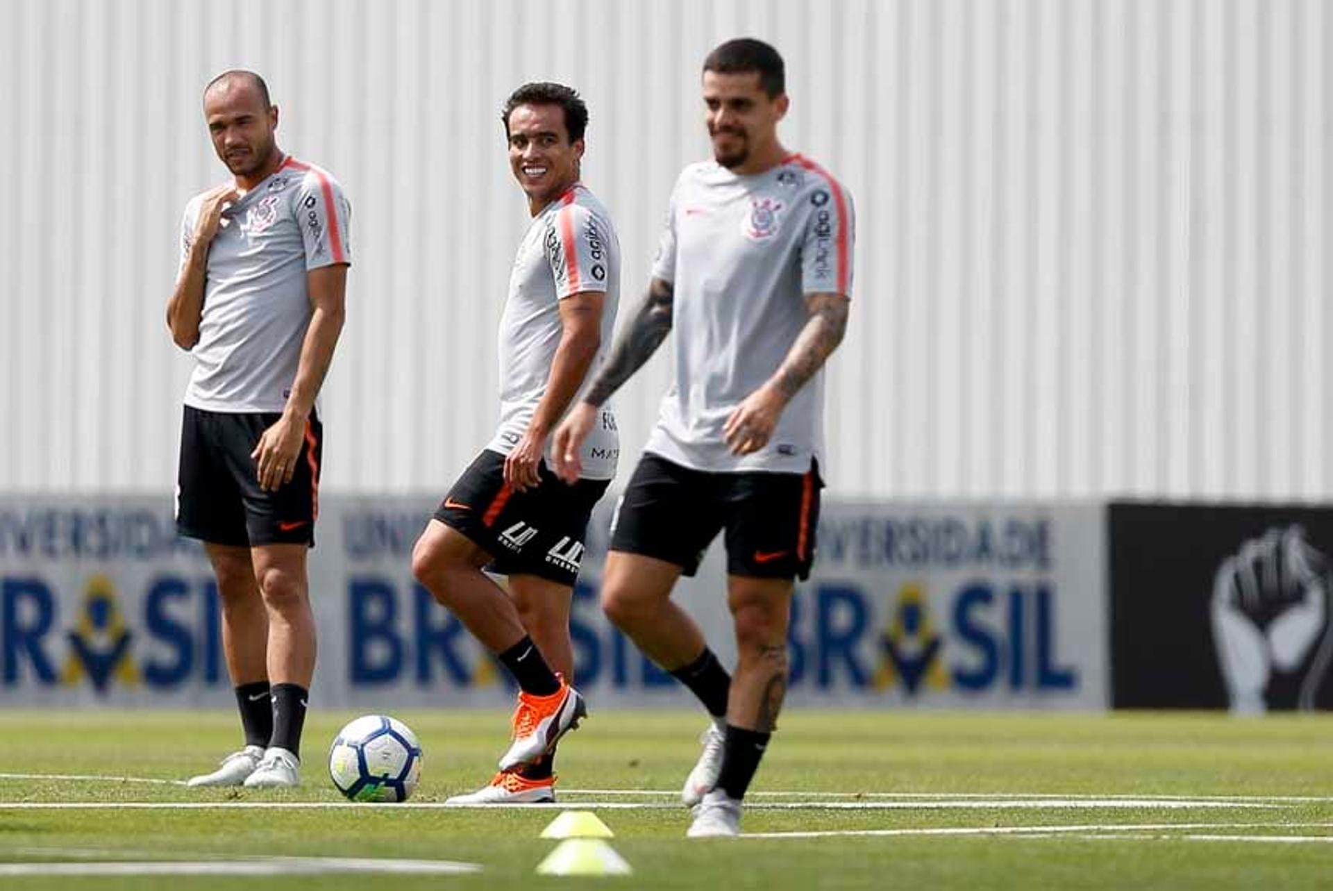 Treino Corinthians - Roger, Jadson e Fagner