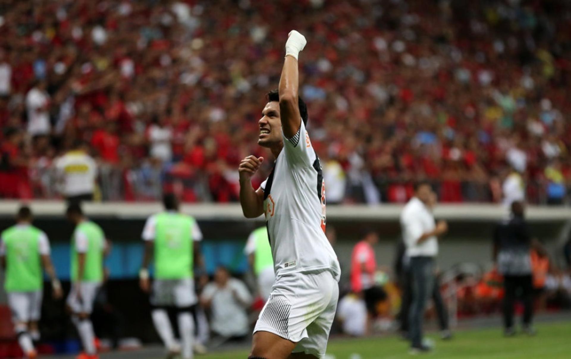 Andrés Ríos fez o gol do empate contra o Flamengo em Brasília