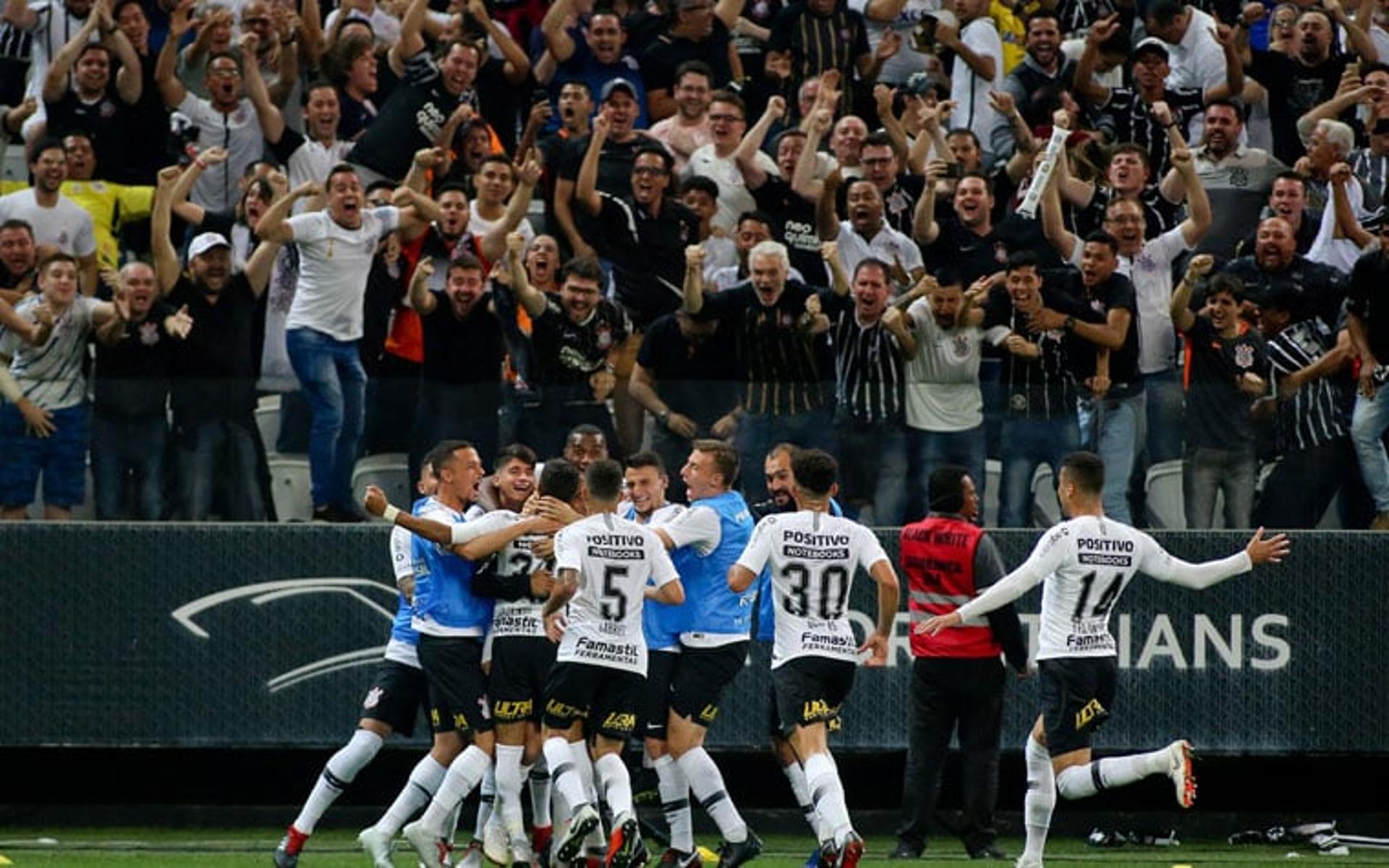 Corinthians 2 x 1 Flamengo - Semifinal da Copa do Brasil de 2018: 44.249 pagantes.