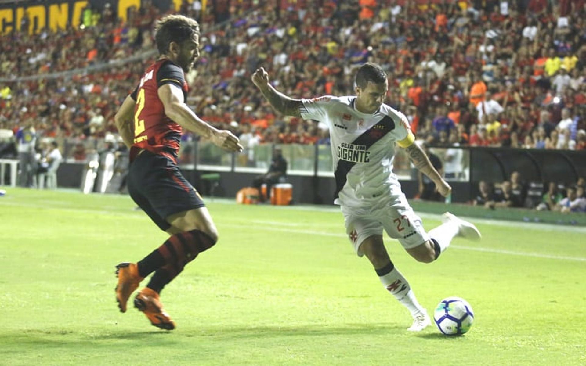 O Vasco aumentou na noite deste sábado seu maior jejum de vitórias como visitante na história do próprio clube no Campeonato Brasileiro - 15 jogos já sem vencer. LANCE! relembra lista atual e o top 6 dos maiores períodos de jejuns cruz-maltinos na história da competição