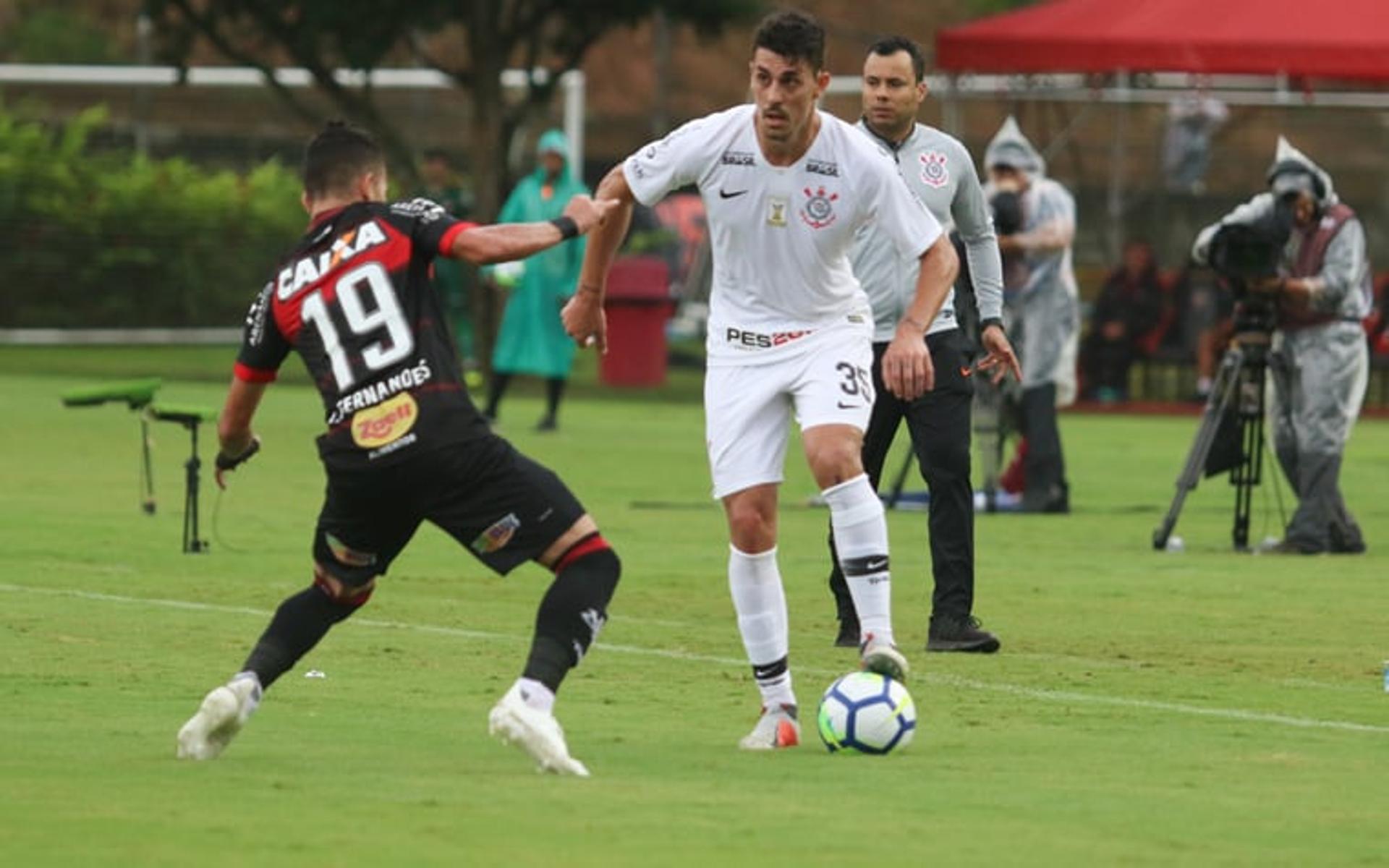 Corinthians e Vitória fizeram um jogo muito equilibrado