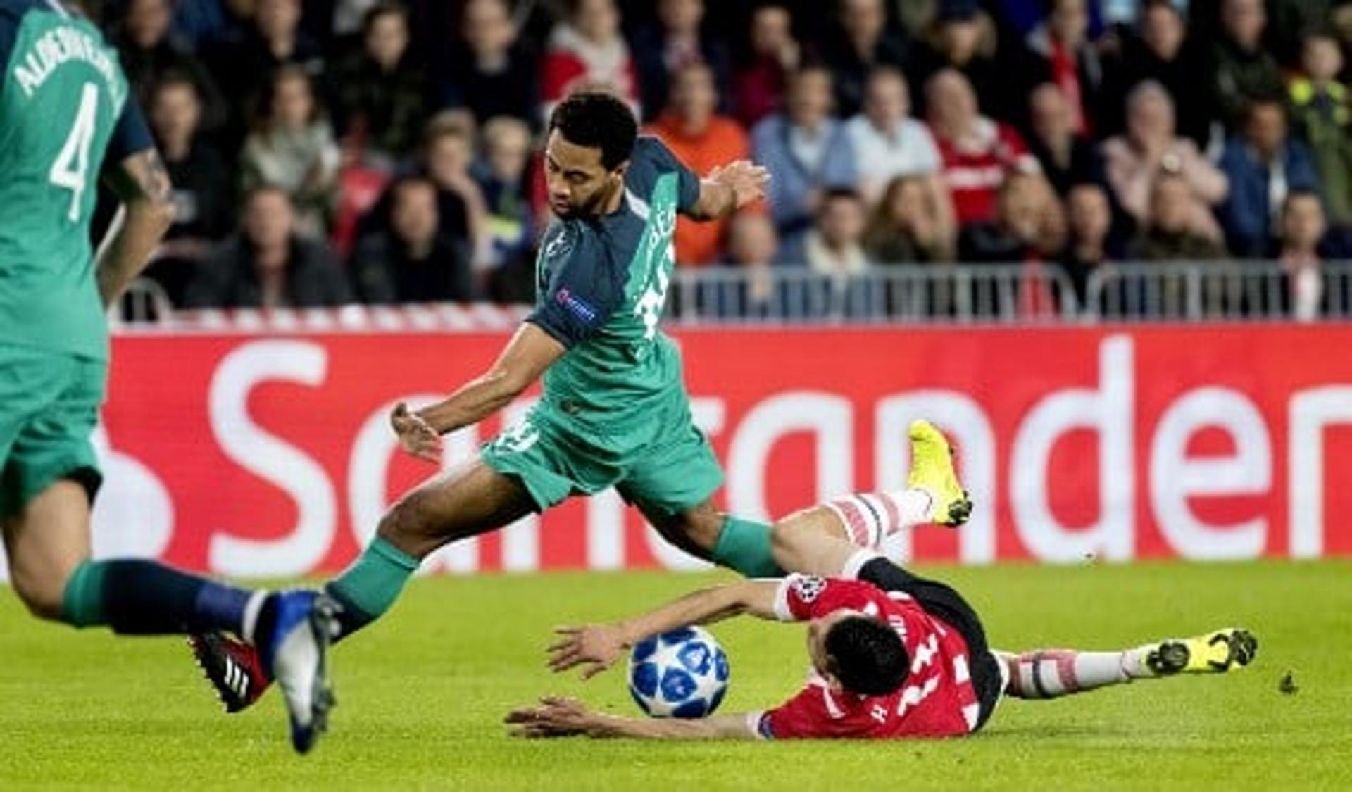 Dembélé  e Lozano - PSV x Tottenham