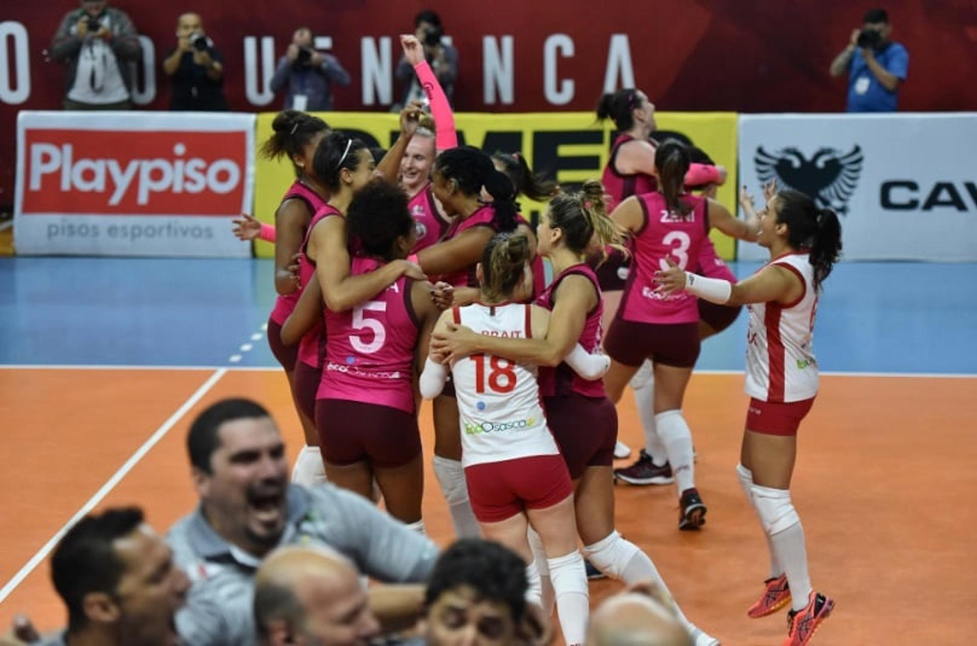 Osasco comemora classificação para a final após duas vitórias sobre o Barueri