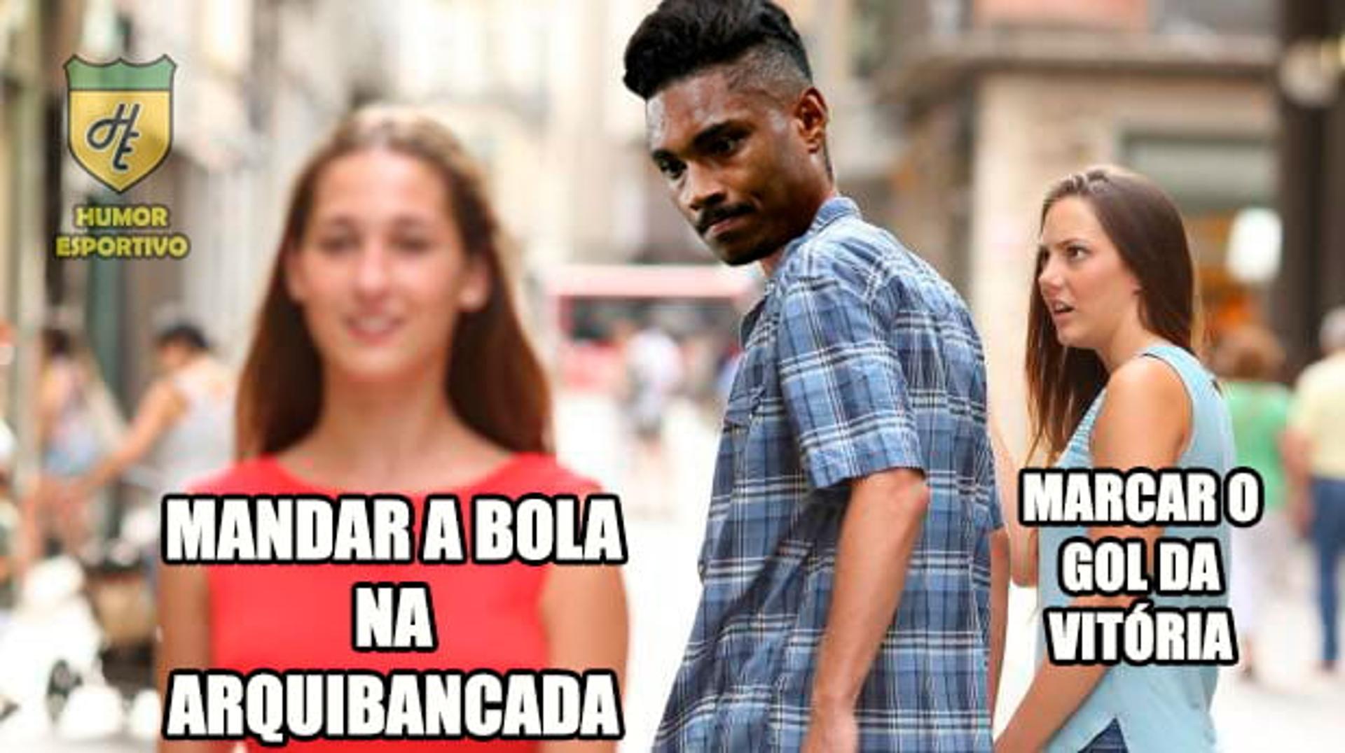 Memes brincam com gols perdidos pelo Flamengo nas partidas contra Palmeiras e São Paulo