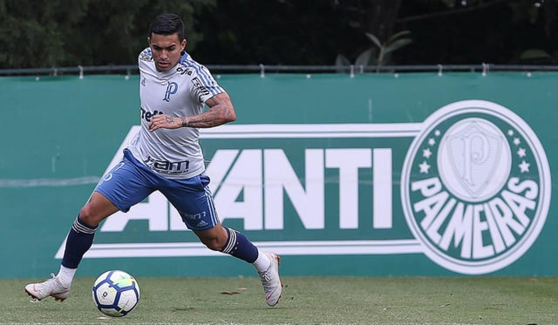 Dudu cresceu de rendimento com a mudança de técnico e volta ao time contra o Fluminense