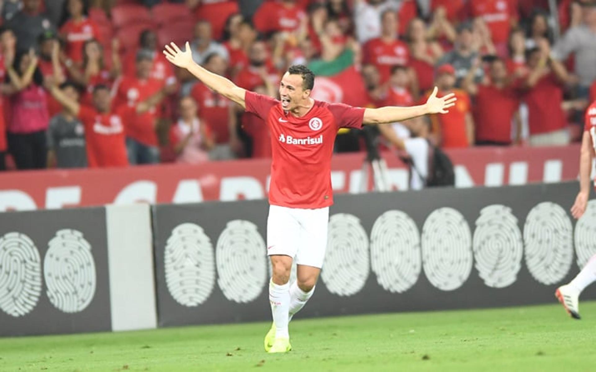 Internacional x America-MG - Leandro Damião