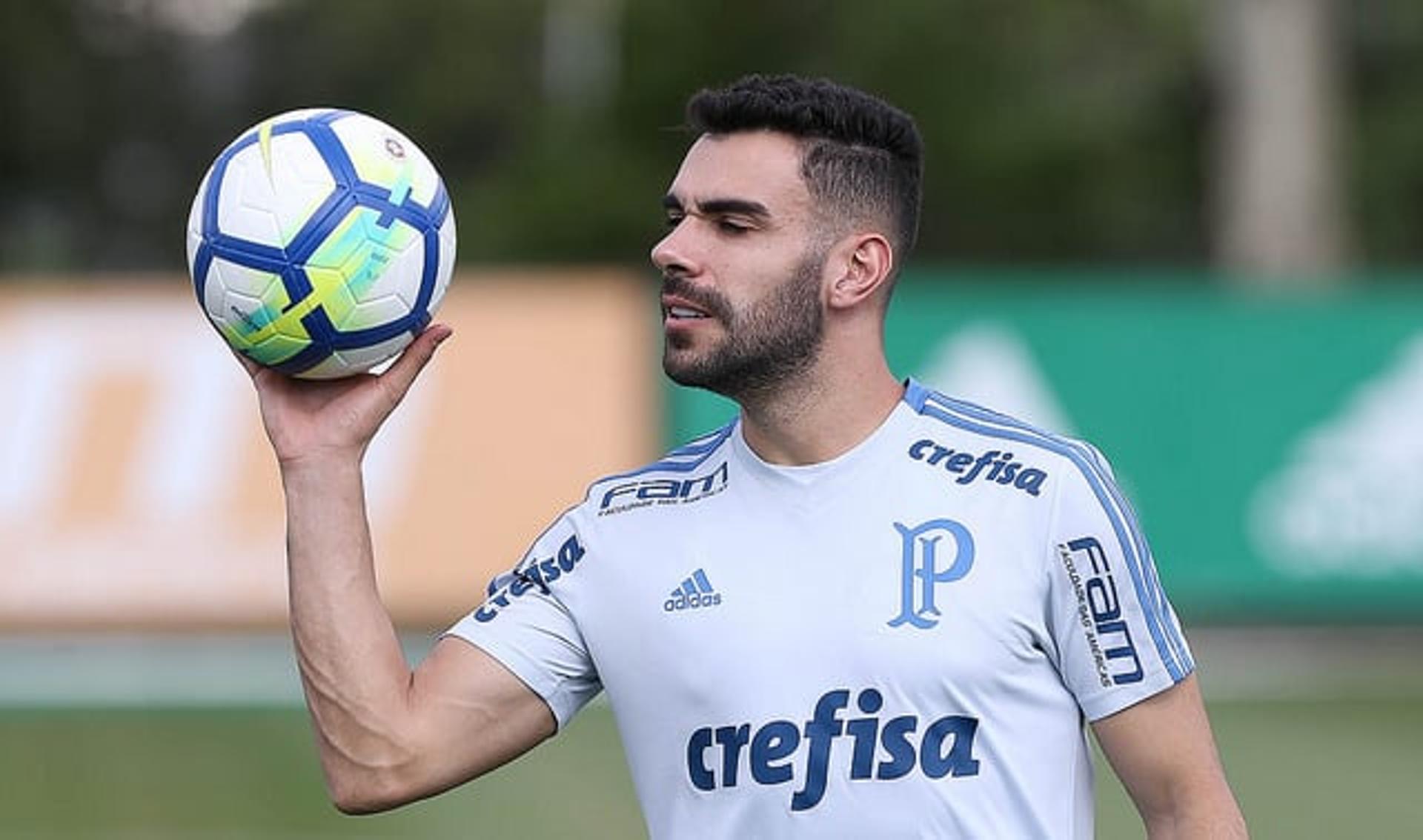 Bruno Henrique nasceu em Apucarana, no Paraná, cidade vizinha à Londrina