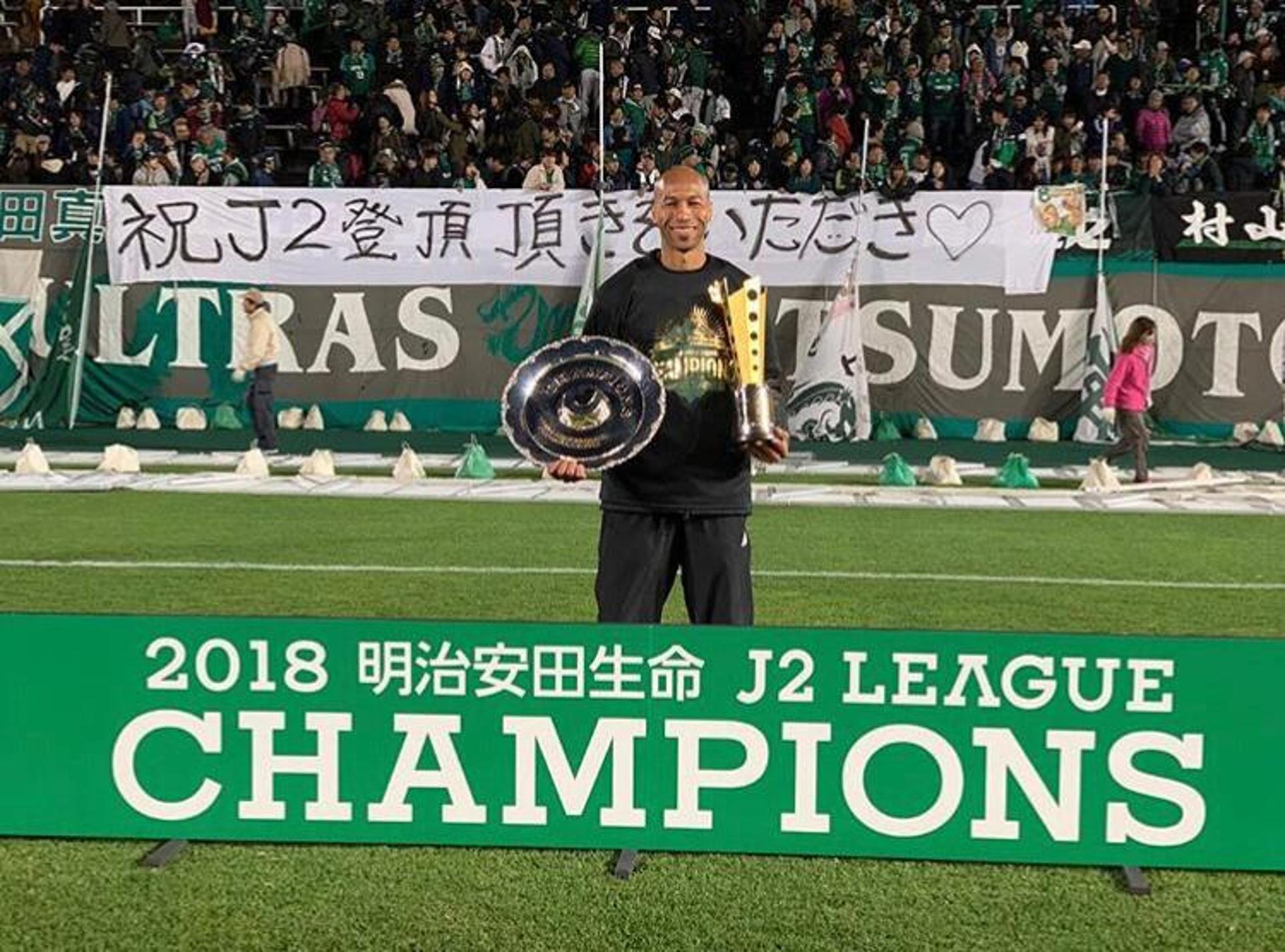 Dinei, ex-Palmeiras, é campeão da J-League 2 com Matsumoto Yamaga