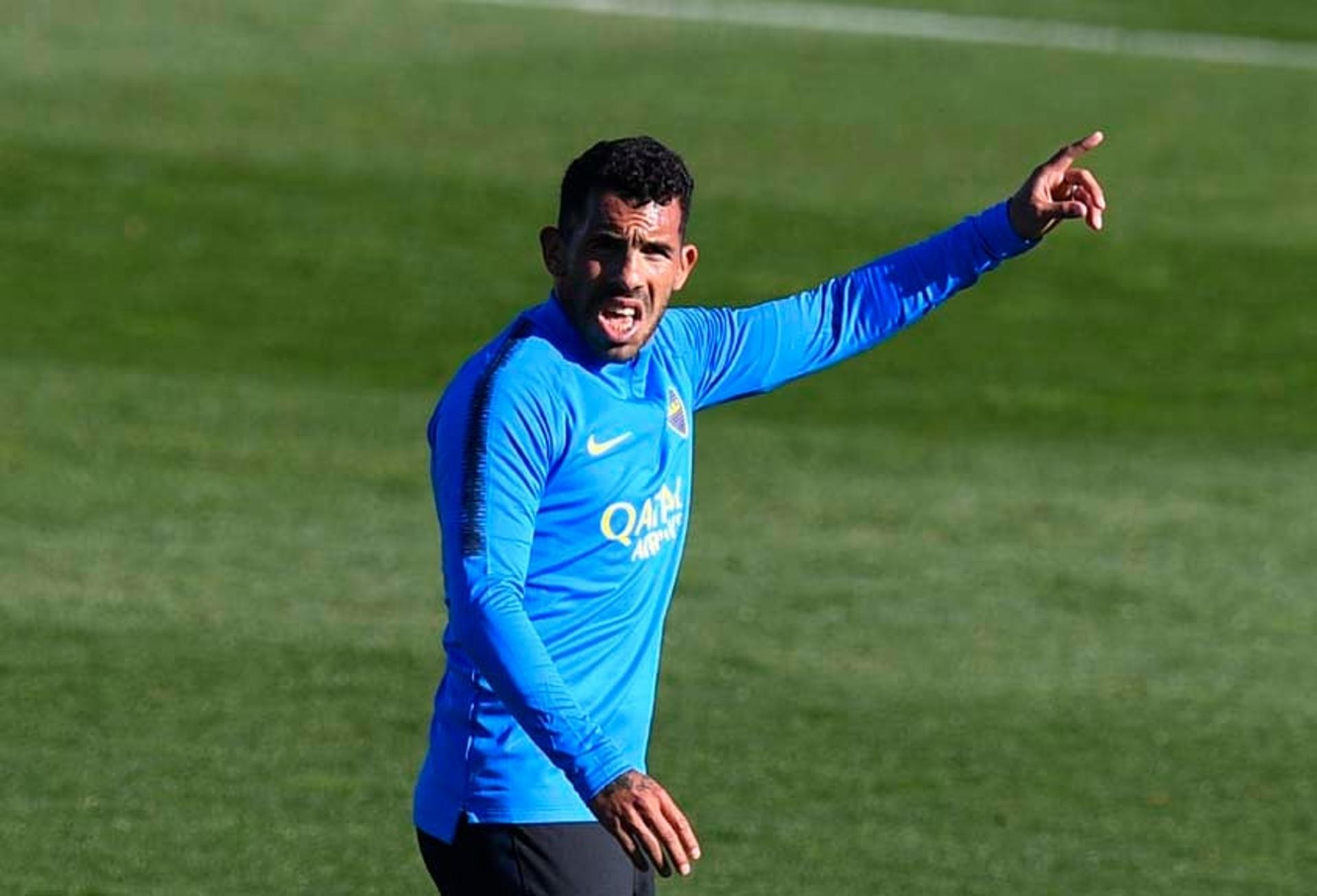 Tevez no treino do Boca em Madri