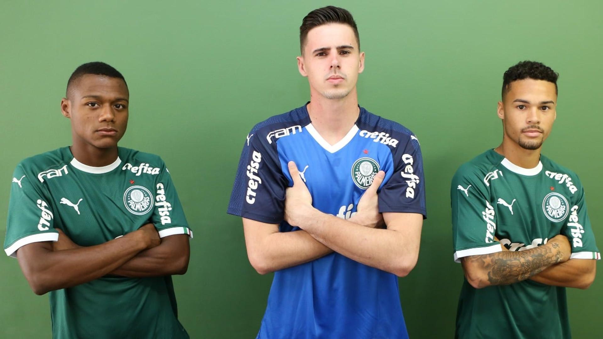 Garotos garantiram uma estreia com vitória para o novo uniforme do Palmeiras