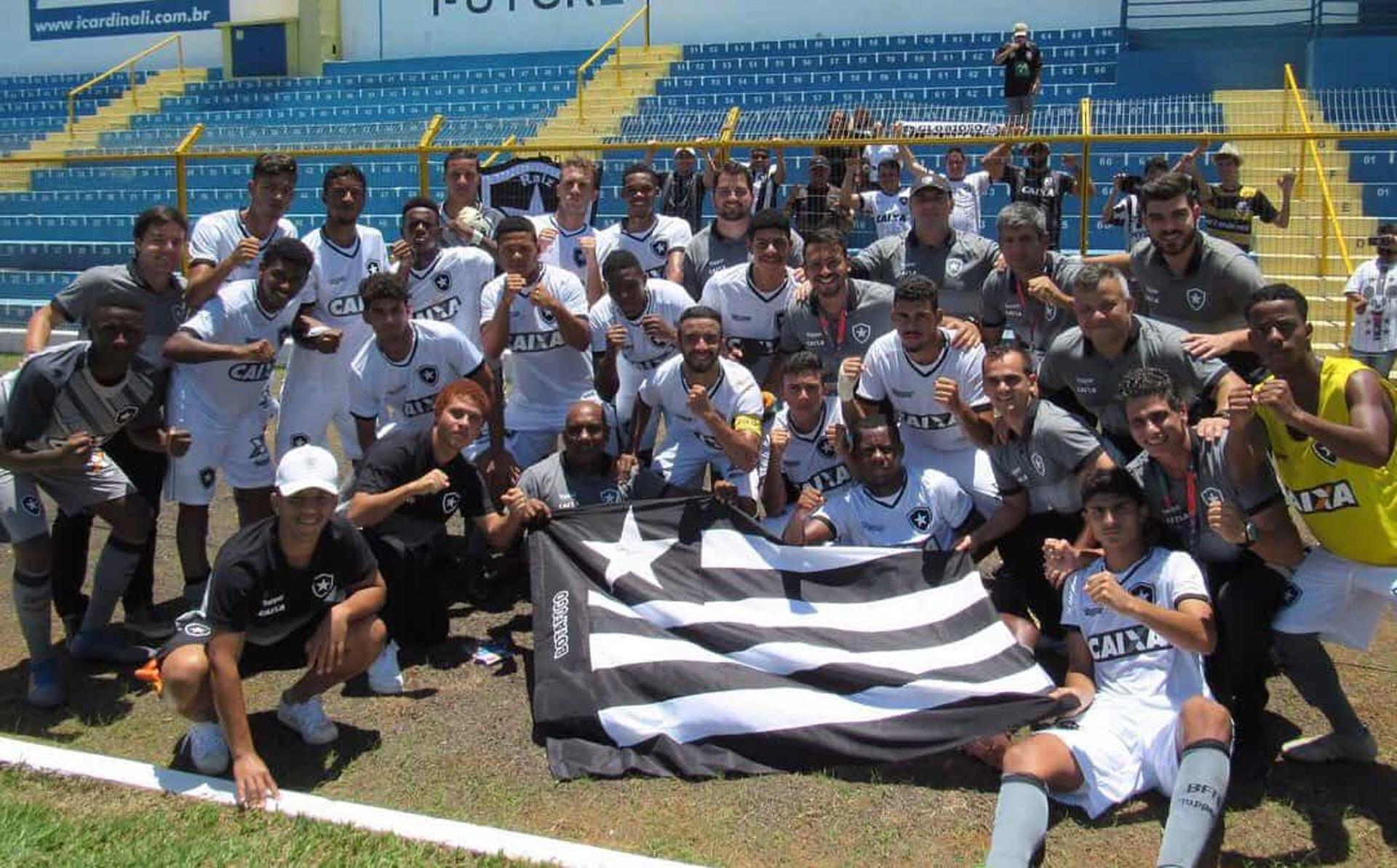 Botafogo na Copinha. Confira a seguir outras imagens na galeria especial do LANCE!