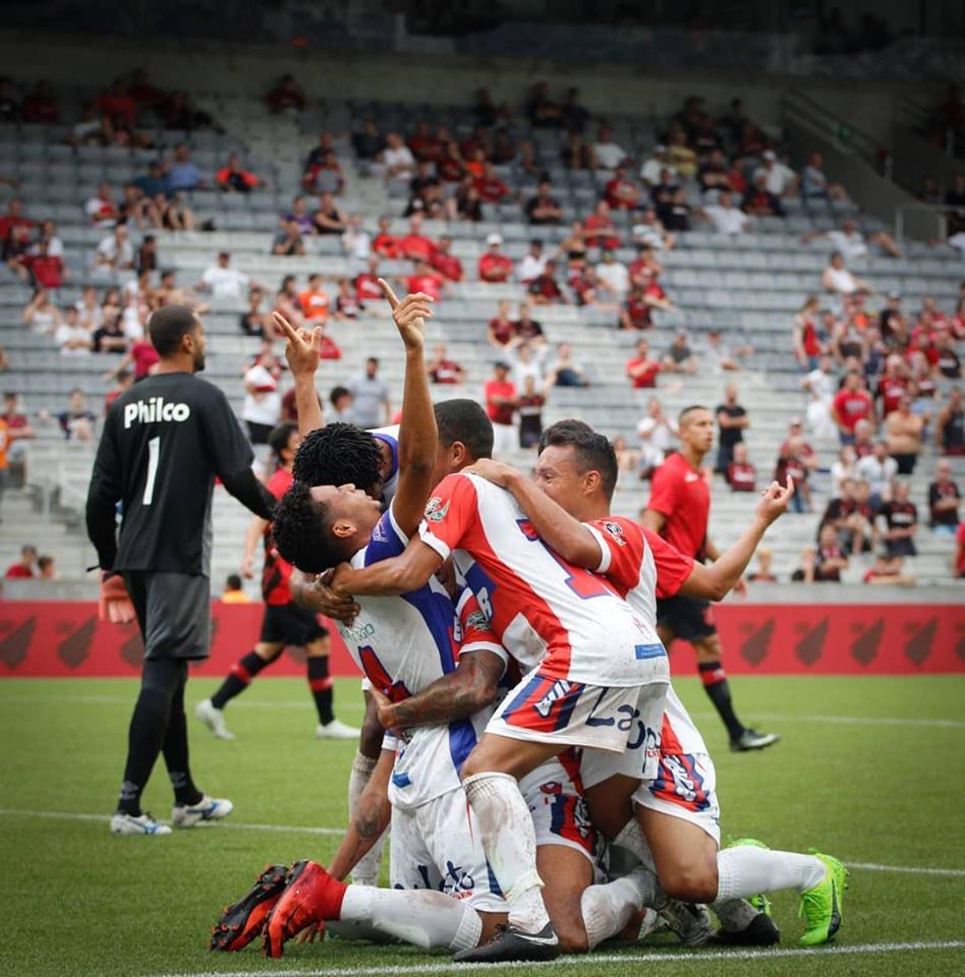 Cascavel surpreendeu na Arena da Baixada