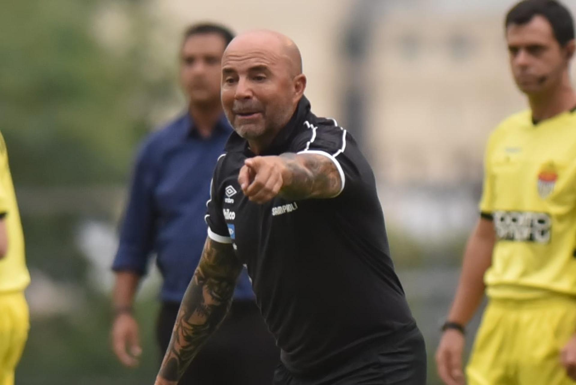 Sampaoli orienta a equipe do Santos