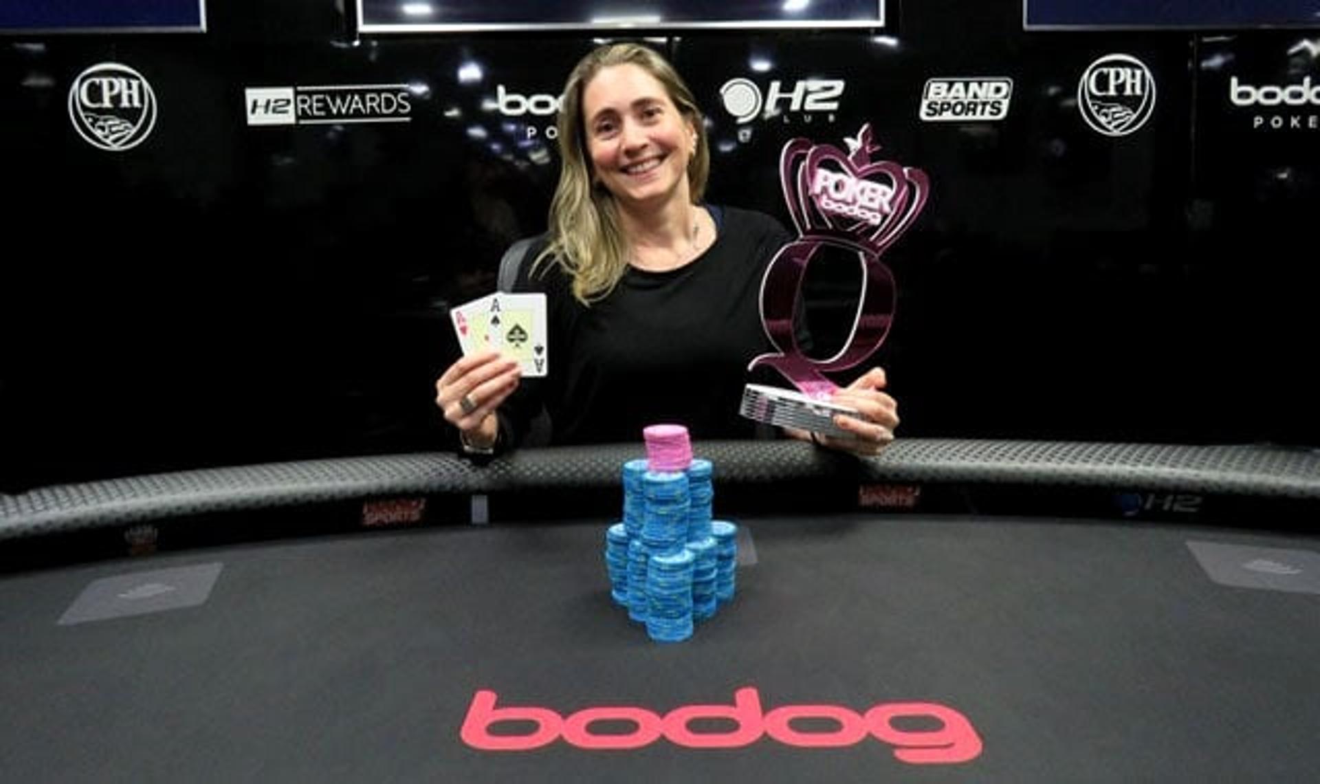 Flavia Bergamini vence primeira etapa do circuito Live/Online Ladies do Bodog