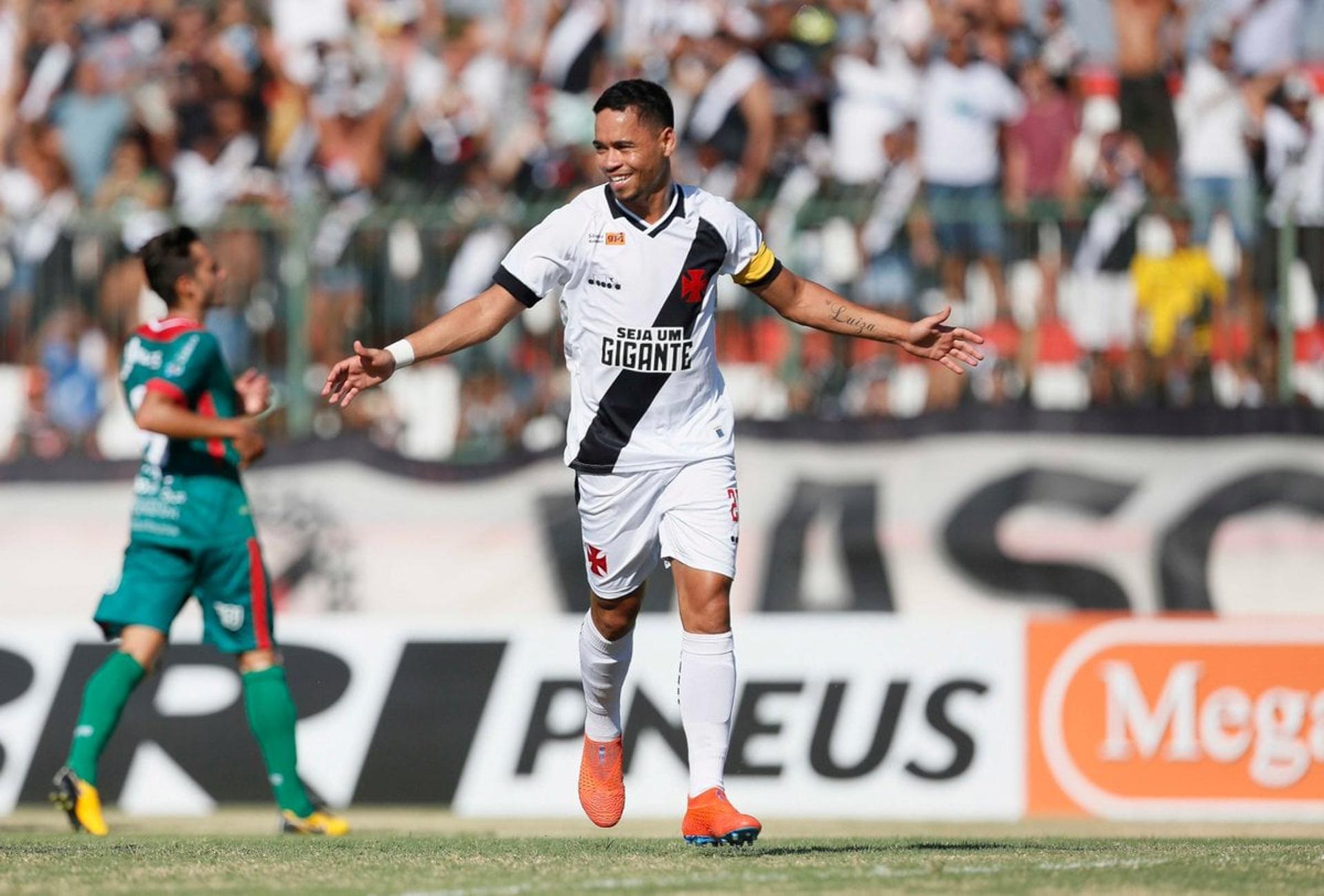 O Vasco segue com sua rotina de vitórias na Taça Guanabara. Nesta quarta-feira, em Moça Bonita, com os termômetros registrando temperatura de&nbsp;40°, o Cruz-Maltino conseguiu ser efetivo para vencer a Portuguesa-RJ. O gol do triunfo saiu da cobrança de pênalti com Yago Pikachu. Veja, a seguir, as notas do L! (Por Sergio Santana -&nbsp;sergiosantana@lancenet.com.br)