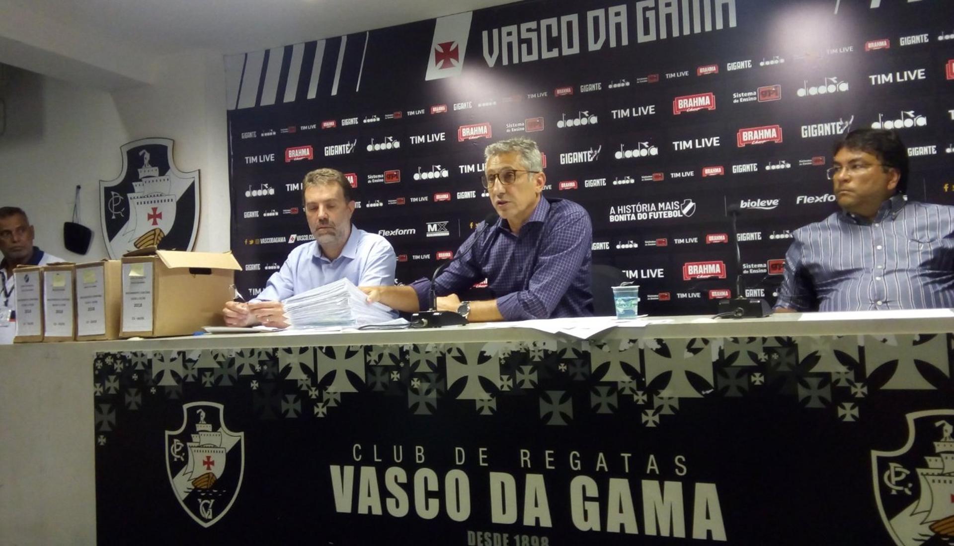 Coletiva de hoje. João Marcos Amorim, Campello e Adriano Mandes