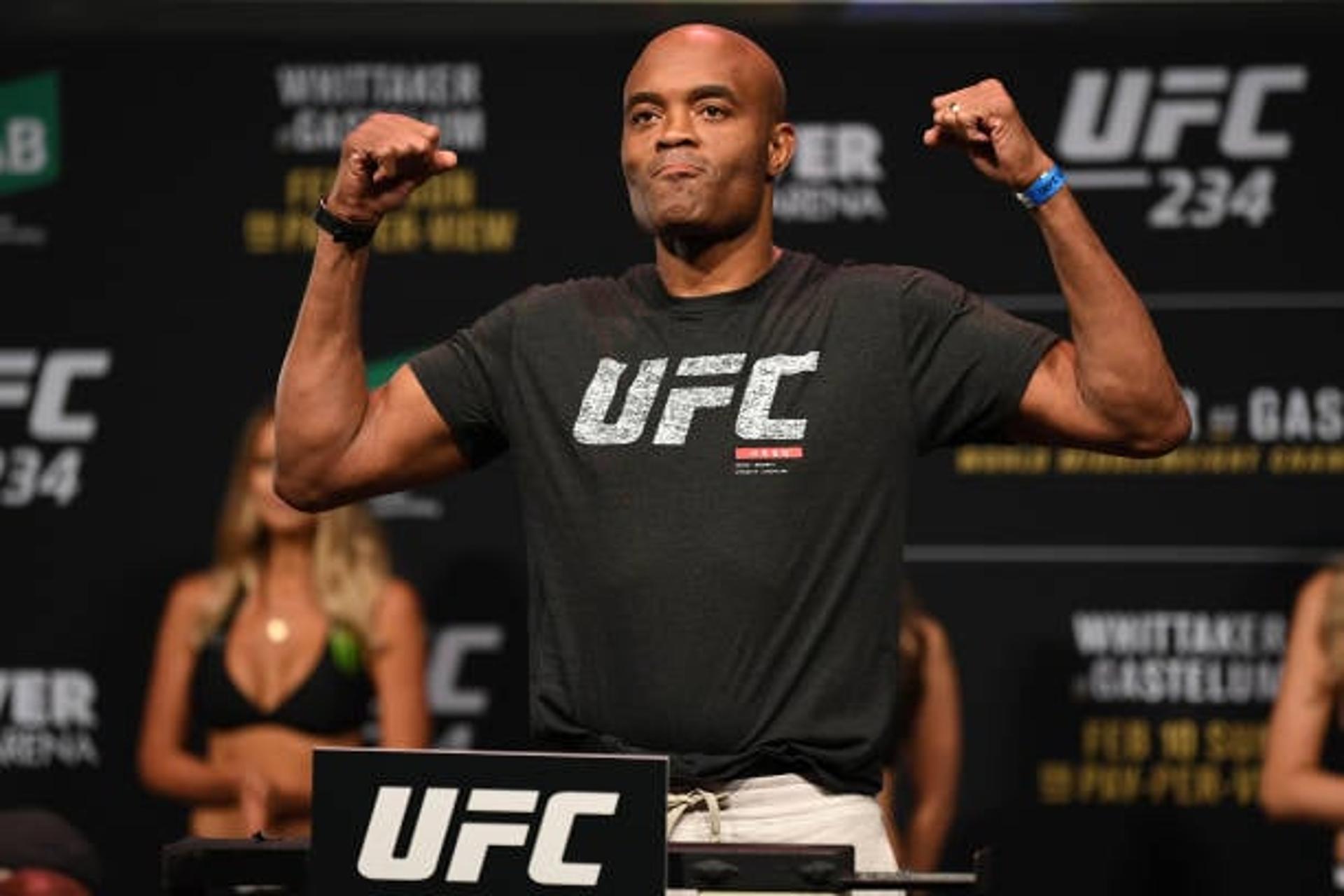 Anderson Silva se emocionou e agradeceu apoio da torcida na Austrália (Foto: Getty Images / UFC)