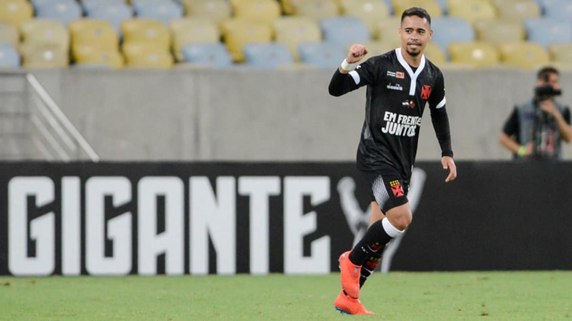 Em noite de homenagens às vítimas da tragédia do Ninho do Urubu, Vasco goleia, com tranquilidade, a equipe do Resende, no Maracanã, e garante vaga na final da Taça Guanabara. Agora, o Cruz-Maltino espera o vencedor da partida entre Flamengo e Fluminense para conhecer o adversário da finalíssima. Na partida, destaques para Pikachu (foto) e Lucas Mineiro. Veja as notas a seguir por&nbsp;Carlos Bandeira de Mello (carlosandrade@lancenet.com.br)