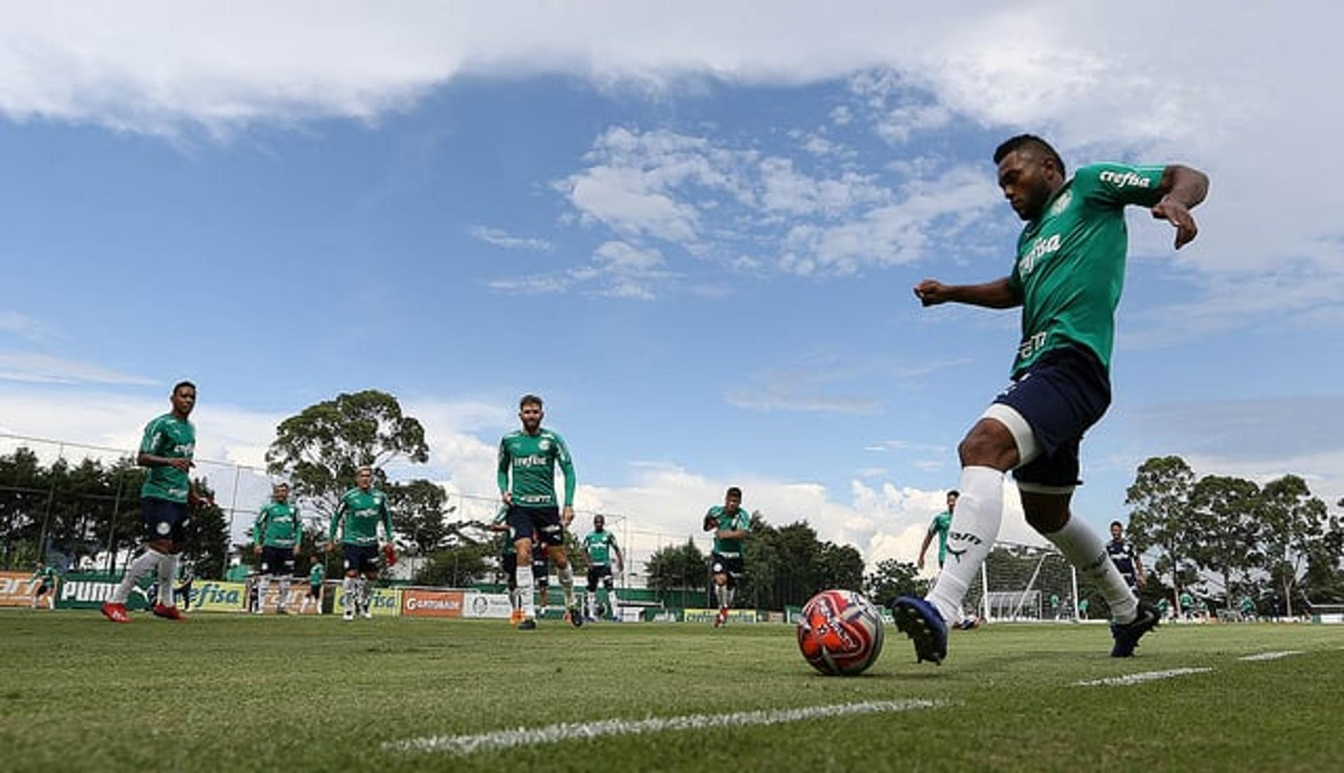 Borja não vinha treinando para tratar de trauma no joelho direito