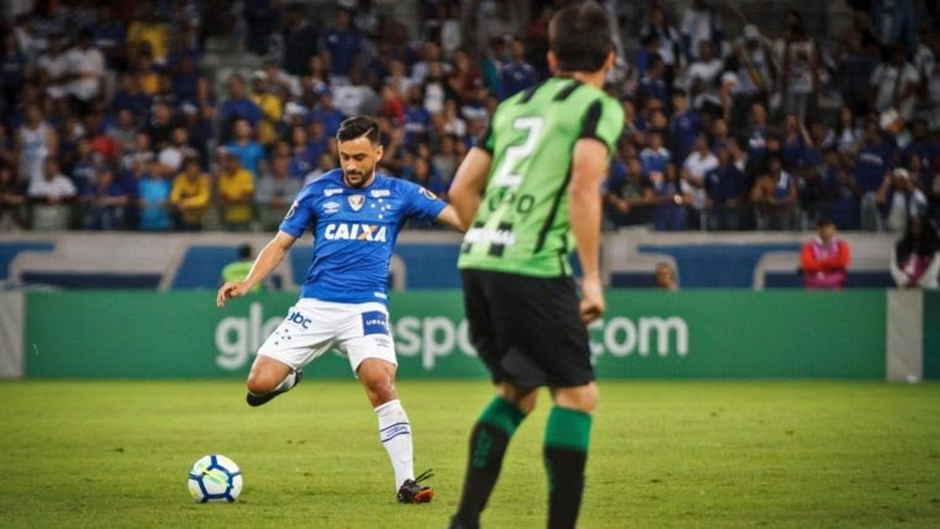 Robinho sempre "regulou" bem contra o América-MG