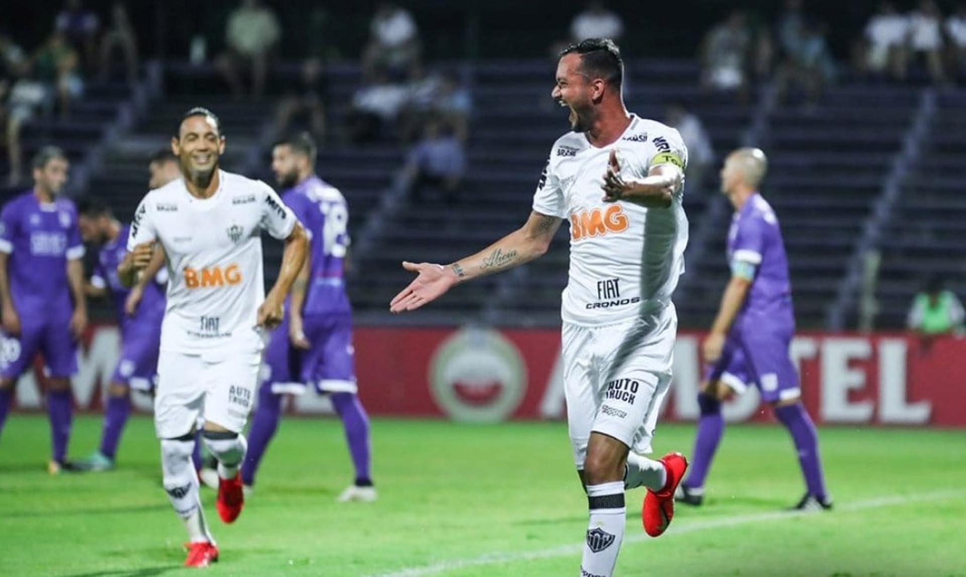 Defensor x Atlético MG Réver