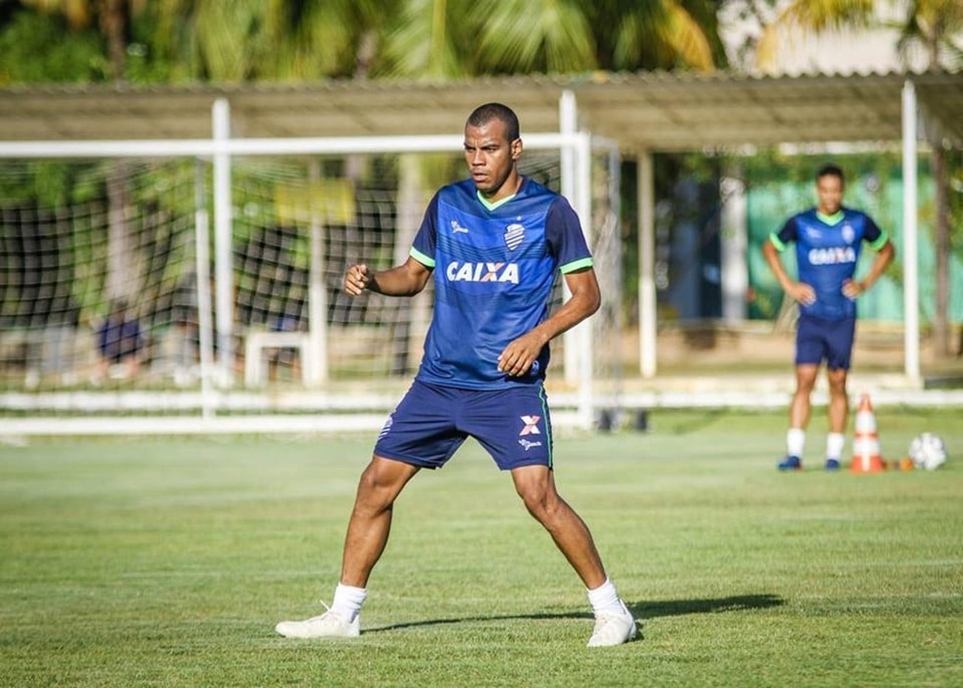 Régis em treino do CSA