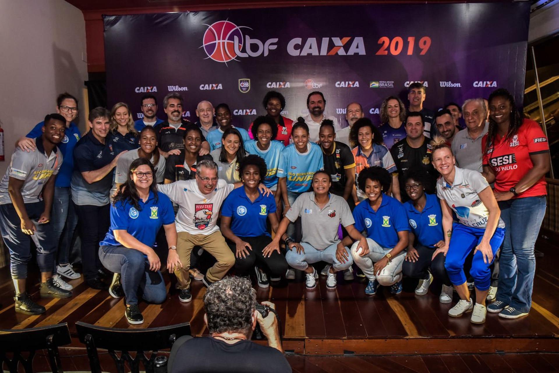 Representantes das 10 equipes participaram da coletiva em Campinas