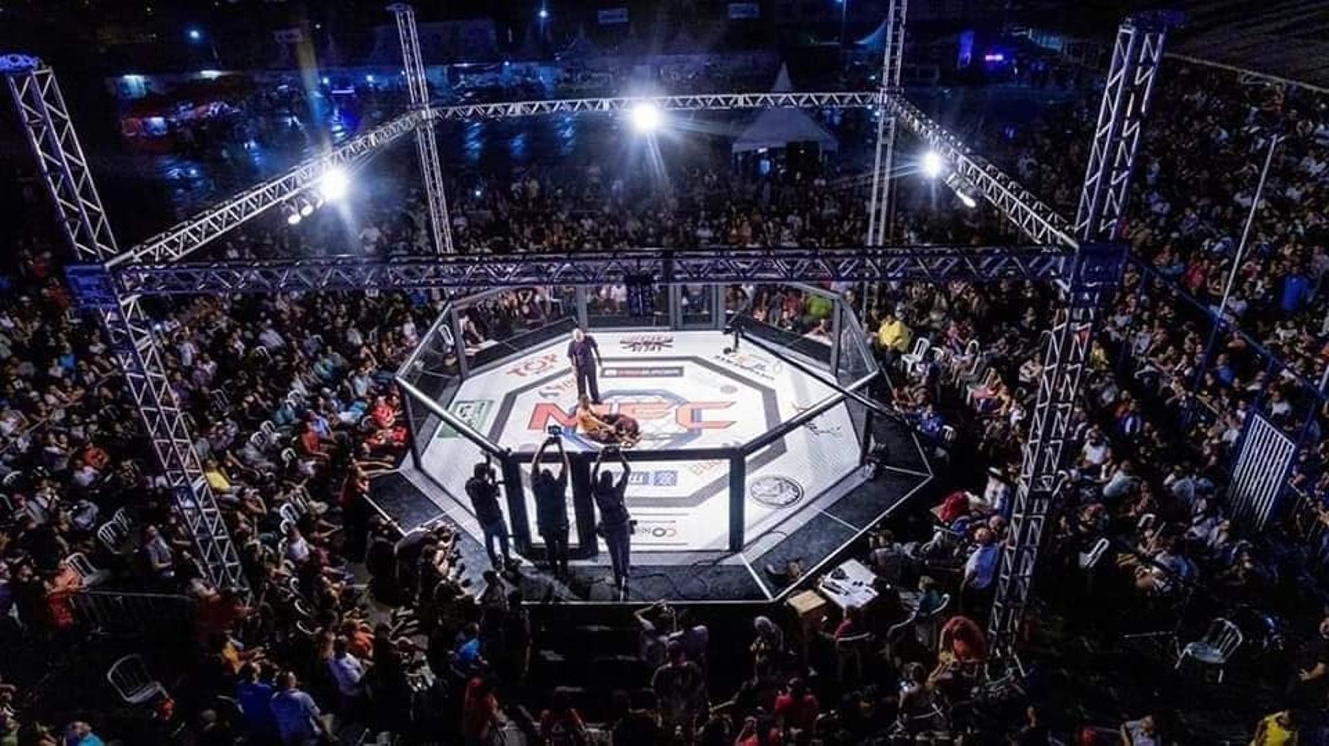 Itapevi, em São Paulo, completou aniversário e recebeu de presente um grande evento de MMA (Foto: Divulgação)