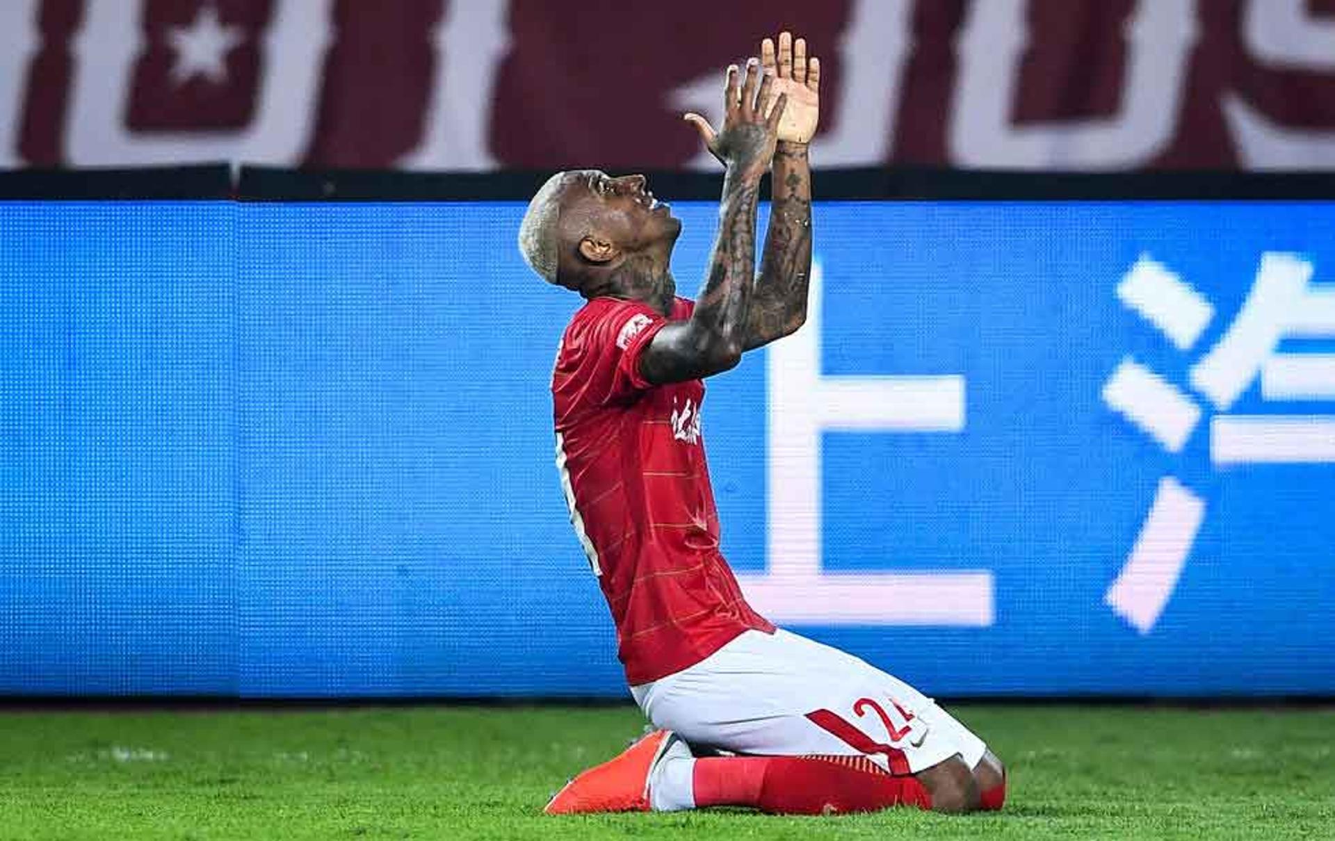 Talisca - Guangzhou Evergrande