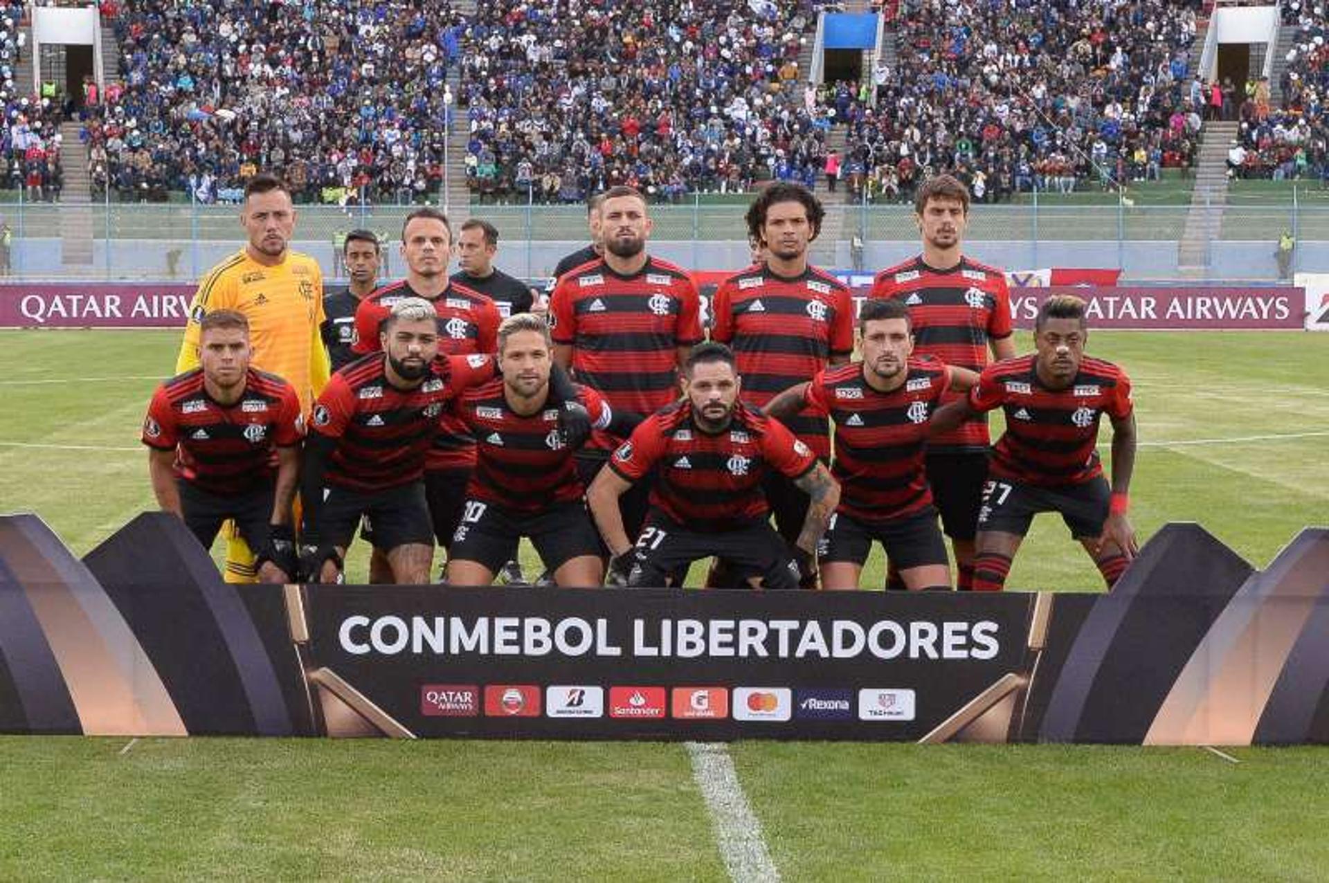 O Flamengo estreou com vitória na Libertadores ao bater o San José por 1 a 0 na altitude da Bolívia. E um dos responsáveis pelo resultado positivo foi o goleiro Diego Alves, que fechou o gol e se tornou o paredão do confronto, ganhando a maior nota na avaliação do LANCE! Veja na galeria a seguir as notas dos participantes do confronto.