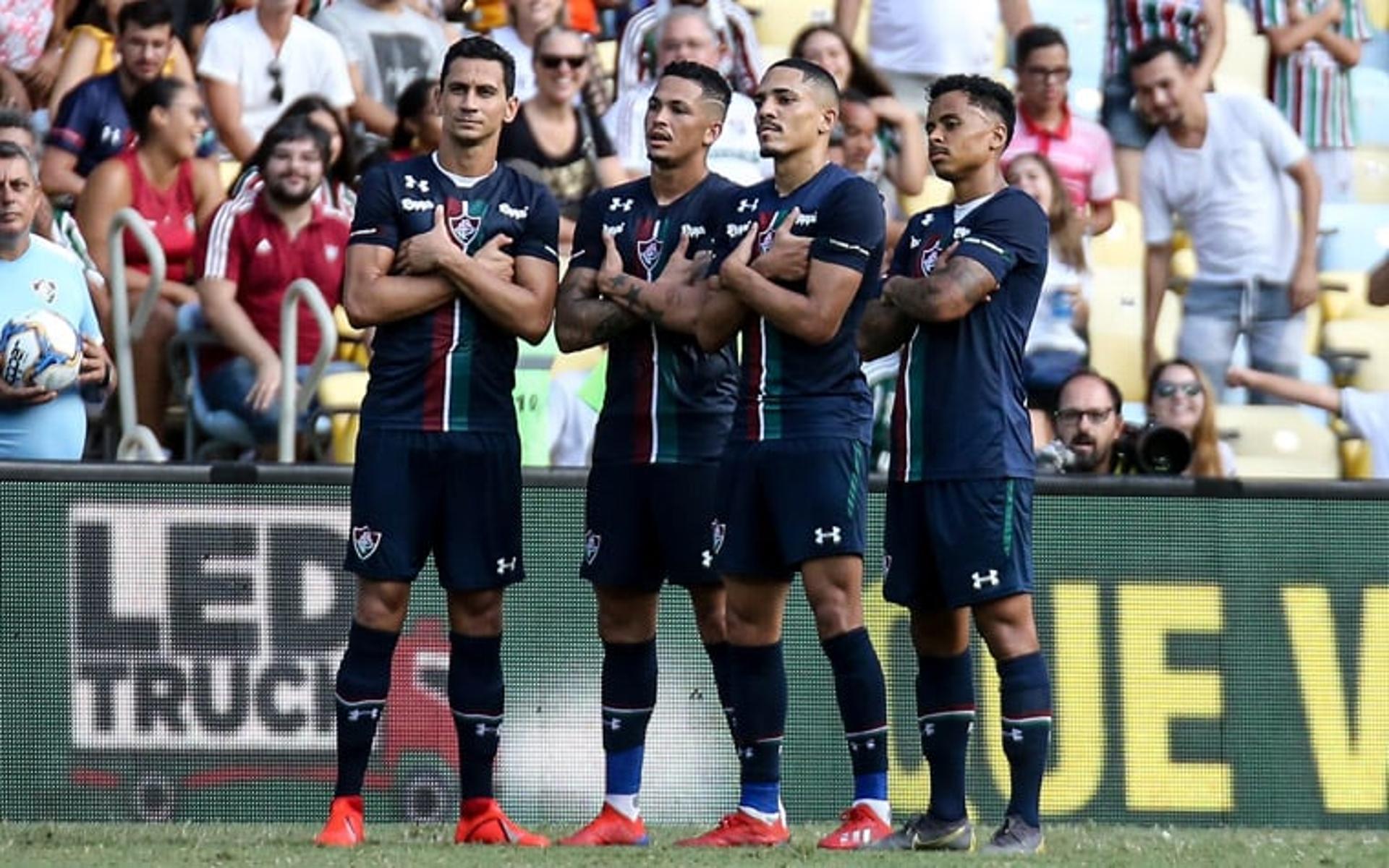 O Fluminense contou com a boa participação de seus homens de frente e a inspiração de Ganso para vencer a Cabofriense por 2 a 1. Yony González e Luciano marcaram os gols do Tricolor, que assume a liderança do Grupo B da Taça Rio. Veja a seguir as notas dos jogadores na partida. Por&nbsp;João Vitor Castanheira (joaovitor@lancenet.com.br)