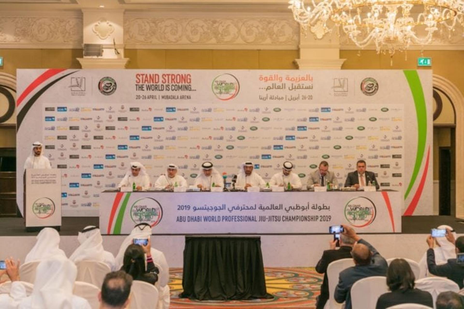 Coletiva aconteceu na capital dos Emirados Árabes Unidos com representantes presentes (Foto divulgação UAEJJF)