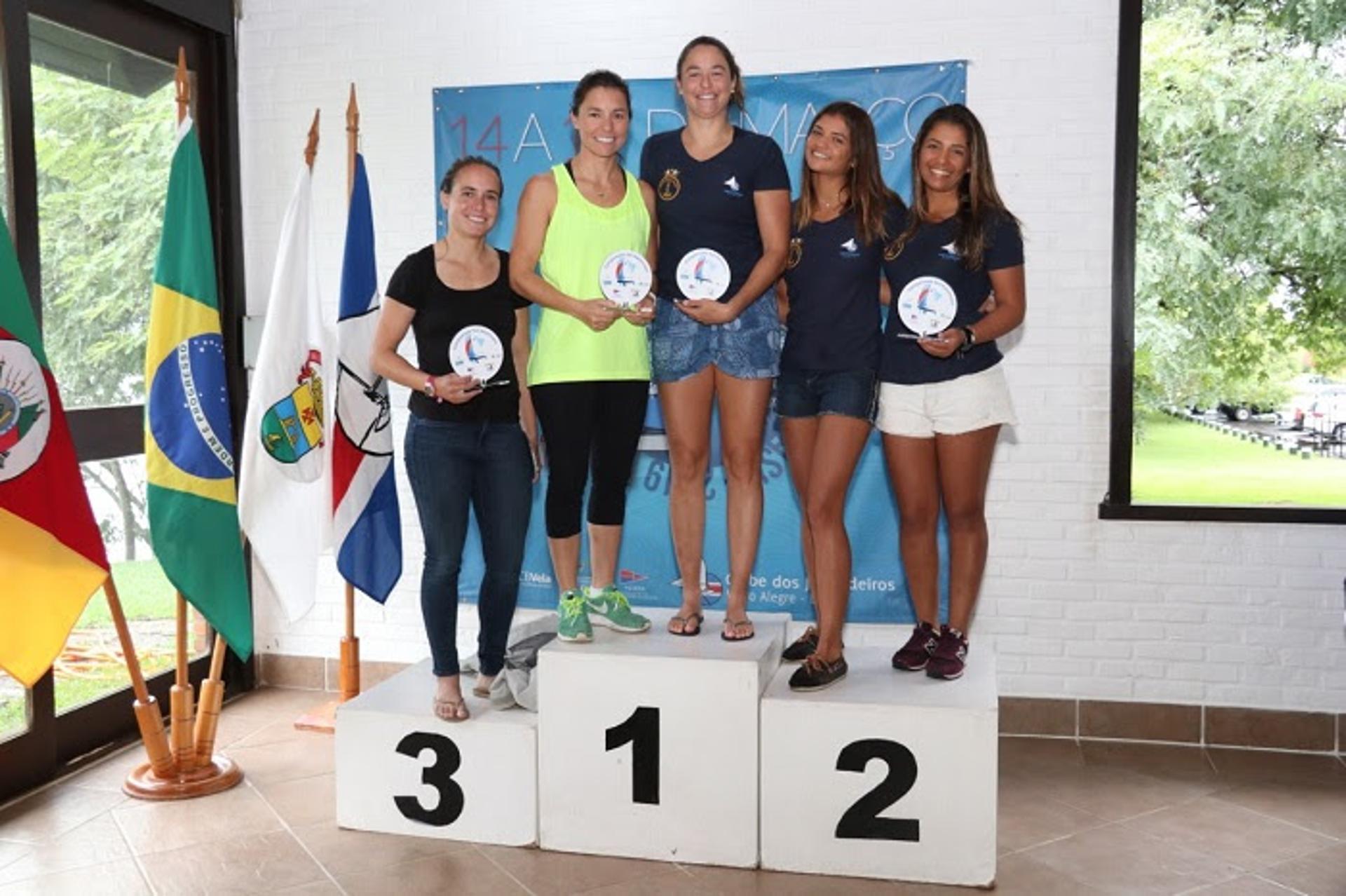 Pódio da categoria feminina do Sul-Americano de 470