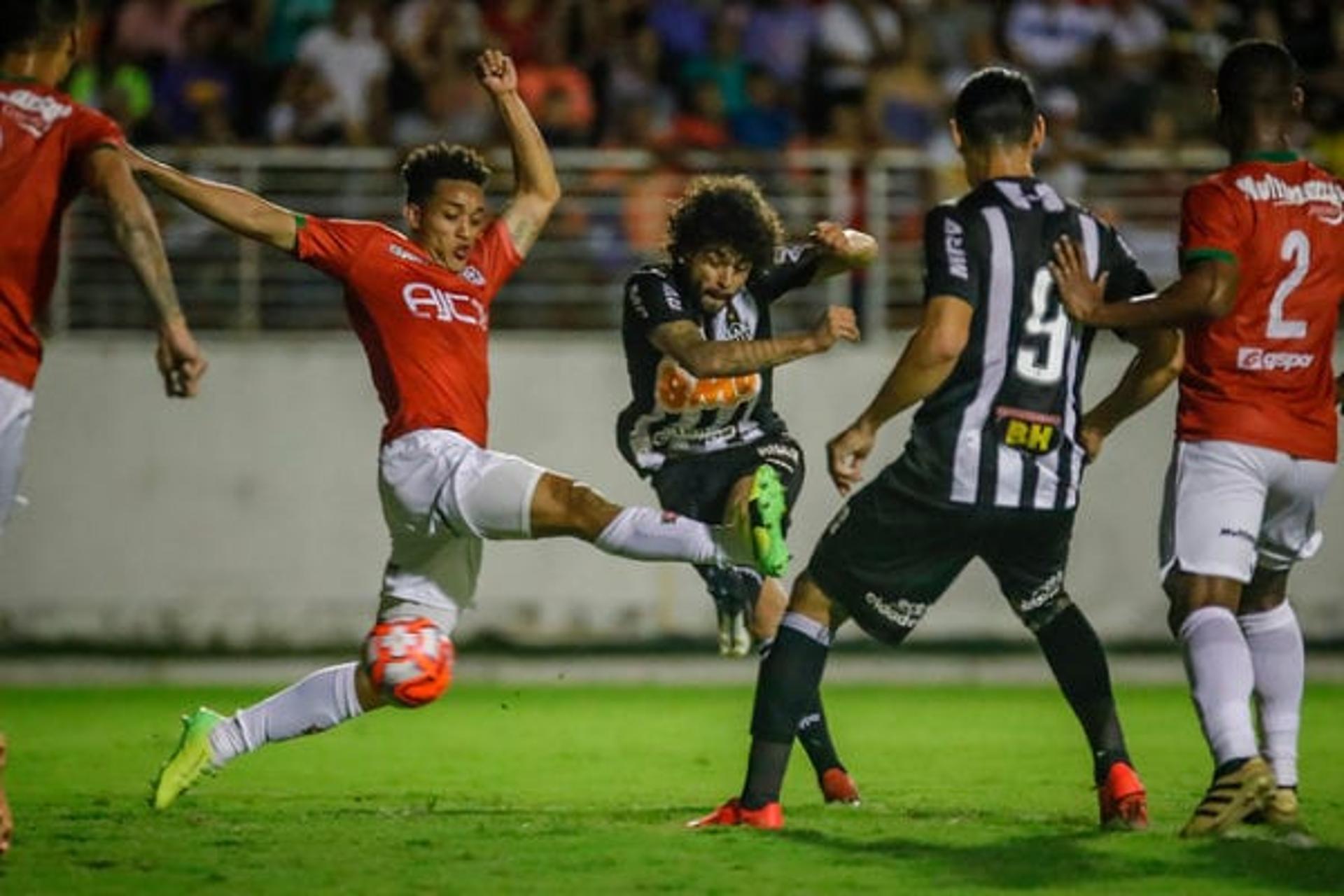 Luan chegou a marcar um gol contra o Boa, mas foi anulado pelo VAR, evitando que o placar fosse aberto