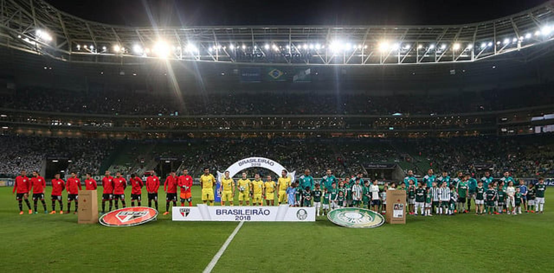 O Palmeiras tem aproveitamento perfeito contra o São Paulo no Allianz Parque. O Choque-Rei foi disputado sete vezes na arena, sempre com vitória alviverde: são 21 gols a favor dos donos da casa e apenas quatro para os visitantes. Neste domingo, às 16h, eles se reencontram no novo Palestra Itália pela segunda semifinal do Paulista. Relembre o retrospecto do clássico.