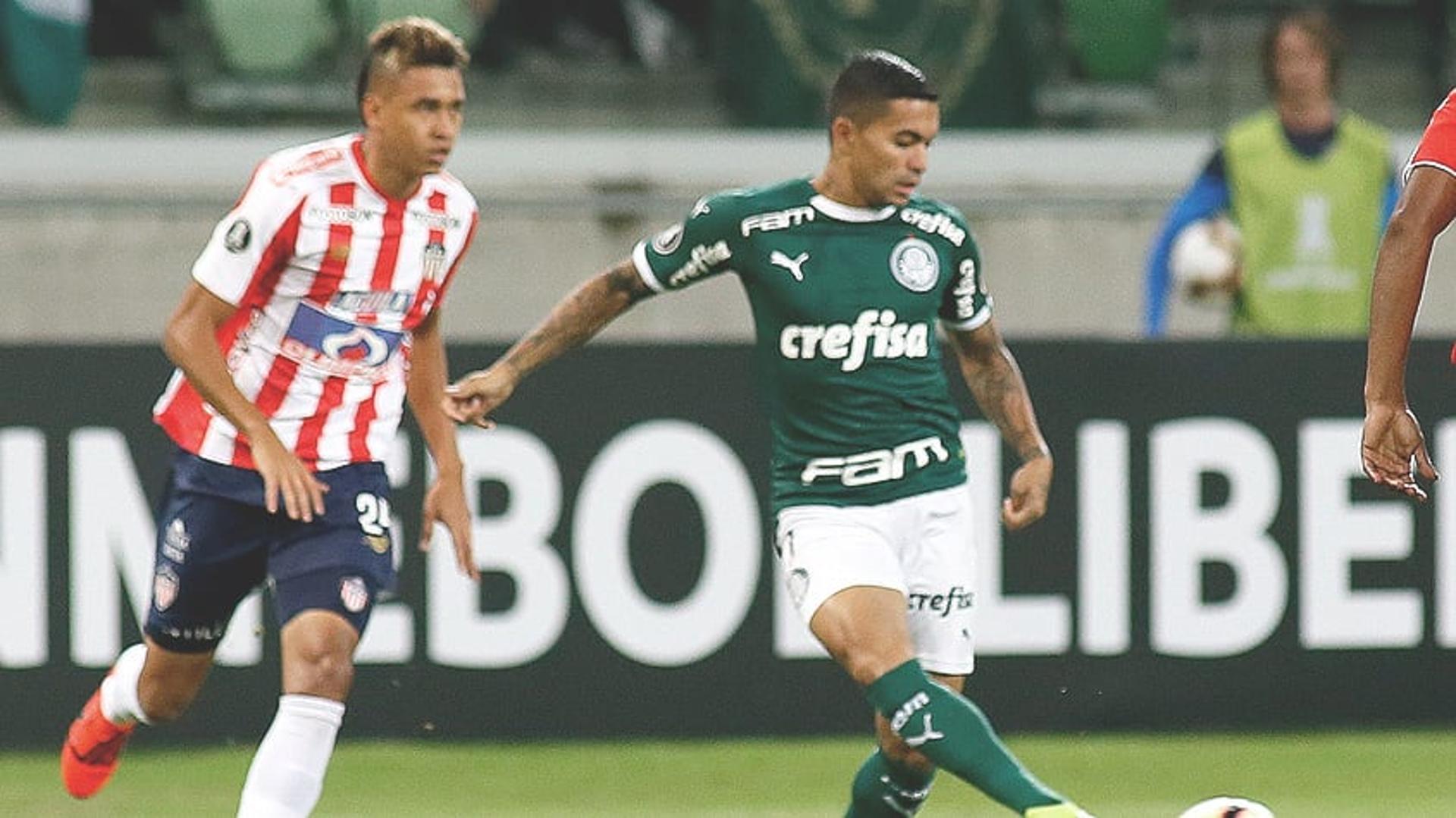 O Palmeiras recuperou-se na Libertadores com goleada por 3 a 0 sobre o Junior, no Allianz Parque. O atacante Dudu foi o protagonista do triunfo, com um golaço de fora da área e uma linda assistência no terceiro gol (notas por Paulo Victor Reis)&nbsp;