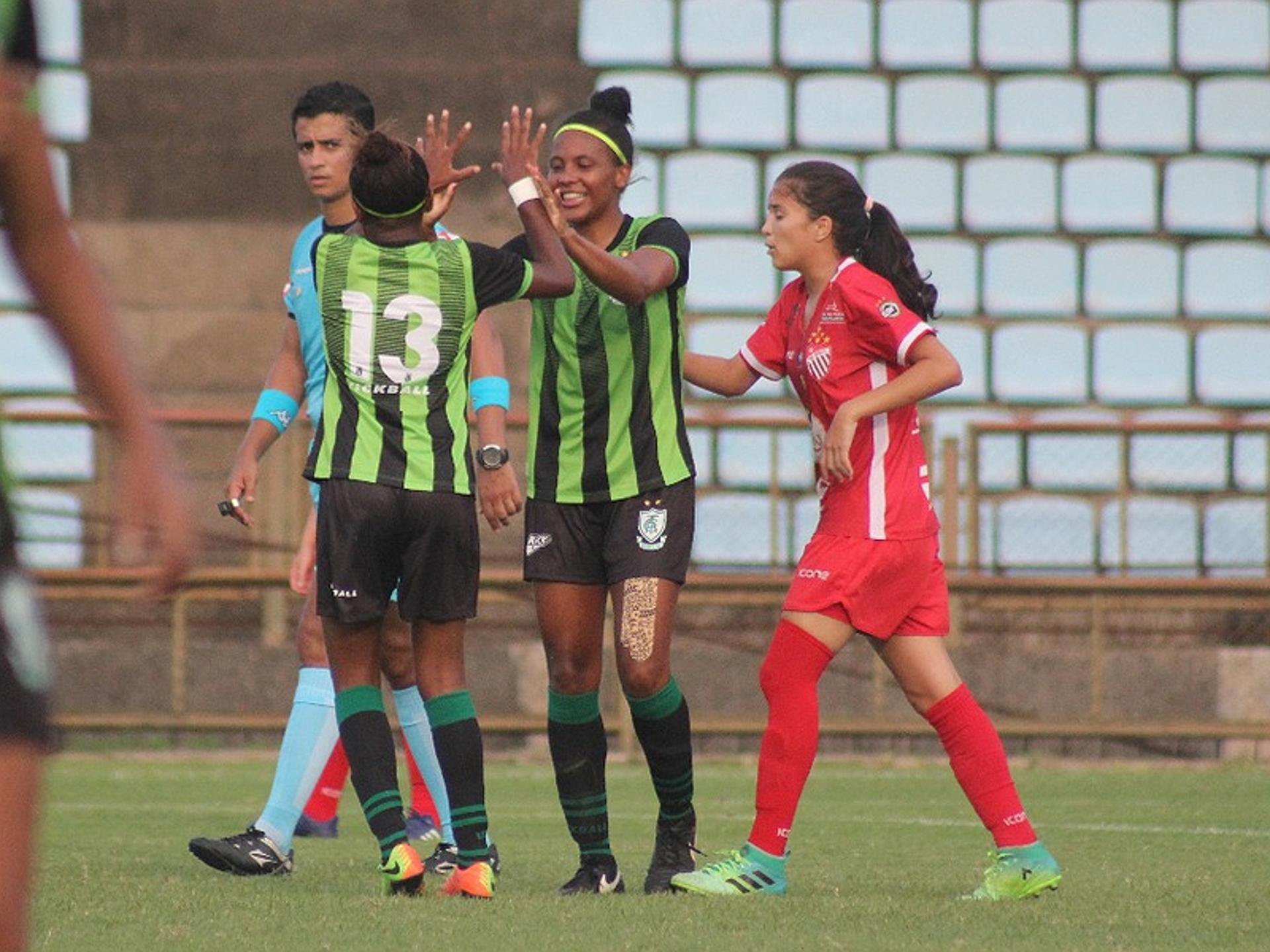 As jogadoras do Coelho foram impiedosas na goleada sobre as capixabas