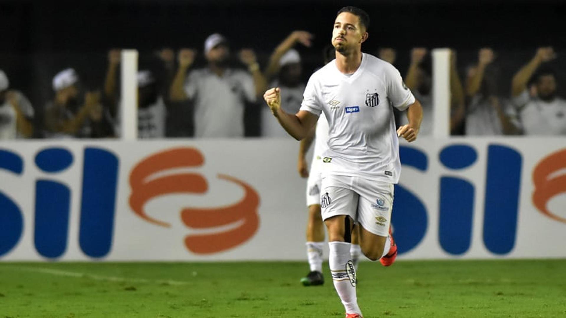 Jean Mota fez um belo gol no duelo contra o Vasco