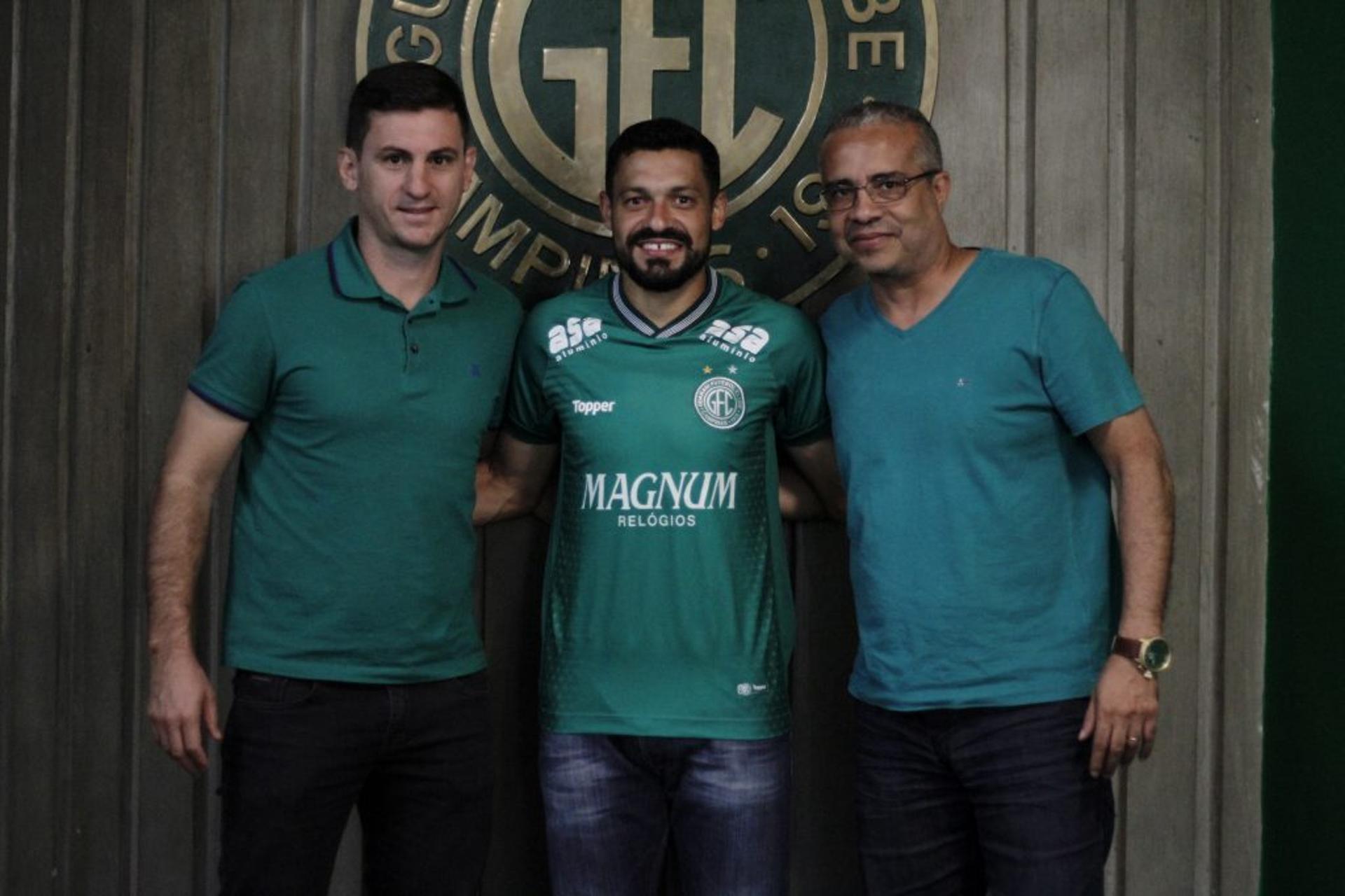 Anunciado pelo Guarani, Éder Luís jogará em um segundo clube na temporada de 2019. O atacante de 33 anos iniciou o ano no São Bento, onde atuou em oito jogos jogos e marcou dois gols. Revelado pelo Atlético-MG, Éder acumula passagens por grandes equipes do cenário nacional, como São Paulo e Vasco.&nbsp; O atacante integra lista com veteranos que já atuaram em diversas equipes do país. Veja&nbsp;&nbsp;onde estão alguns andarilhos do futebol brasileiro.<br>