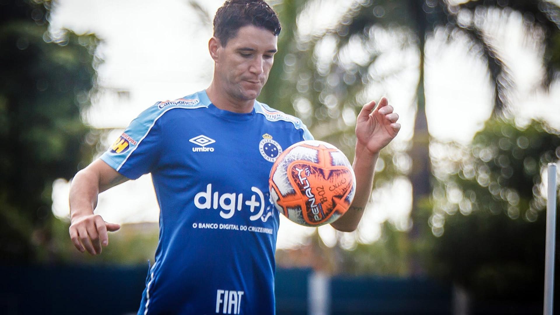 Thiago poderá fazer o seu primeiro jogo inteiro desde março passado, além de ser sua estreia na Libertadores